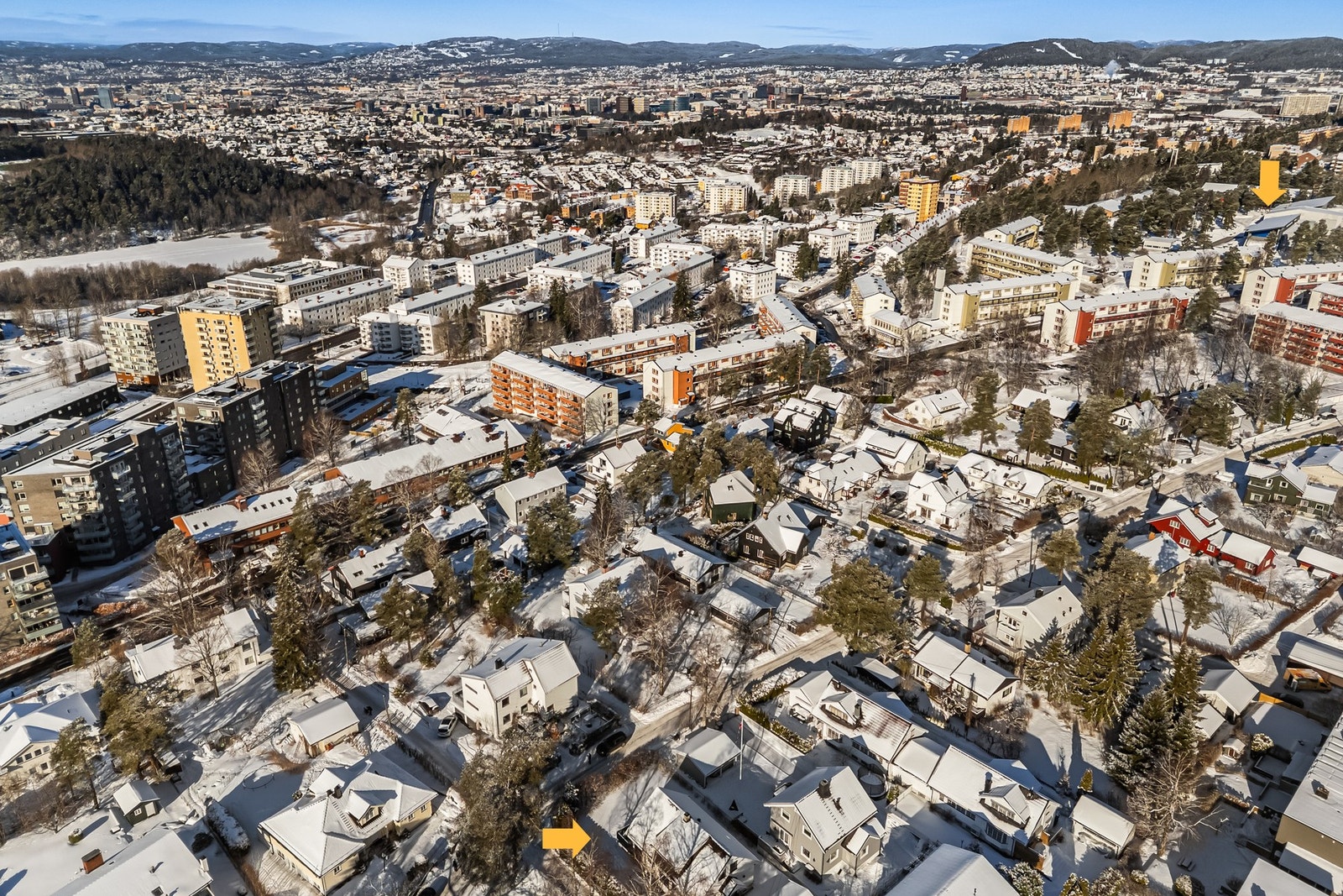 Området har nærhet til skoler, barnehager og offentlig kommunikasjon, samt et rikt utvalg av fasiliteter og servicetilbud. Galleribilde