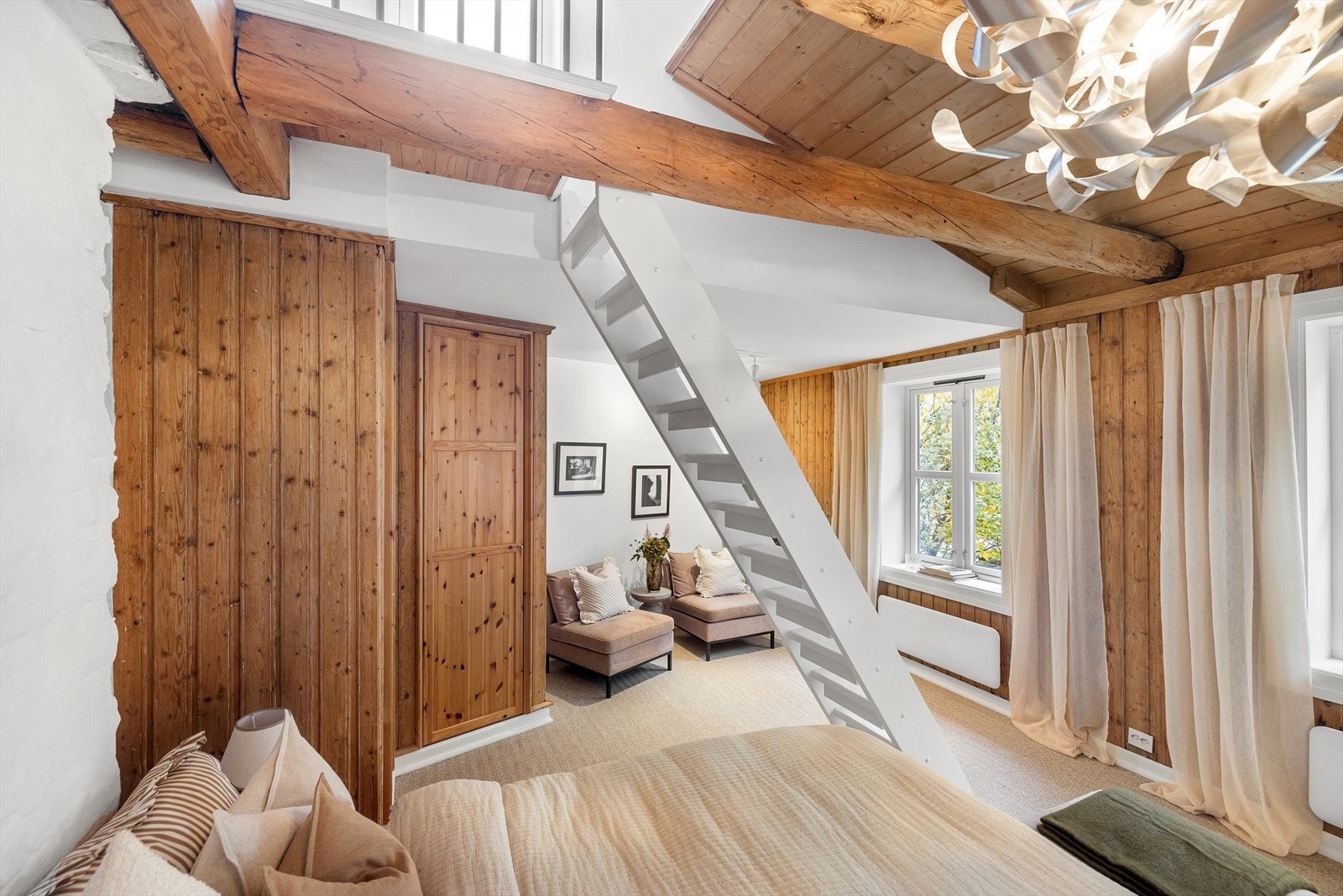 Boligen har sin egen karakter, med sjarm og særpreg kombinert med moderne fasiliteter. Galleribilde