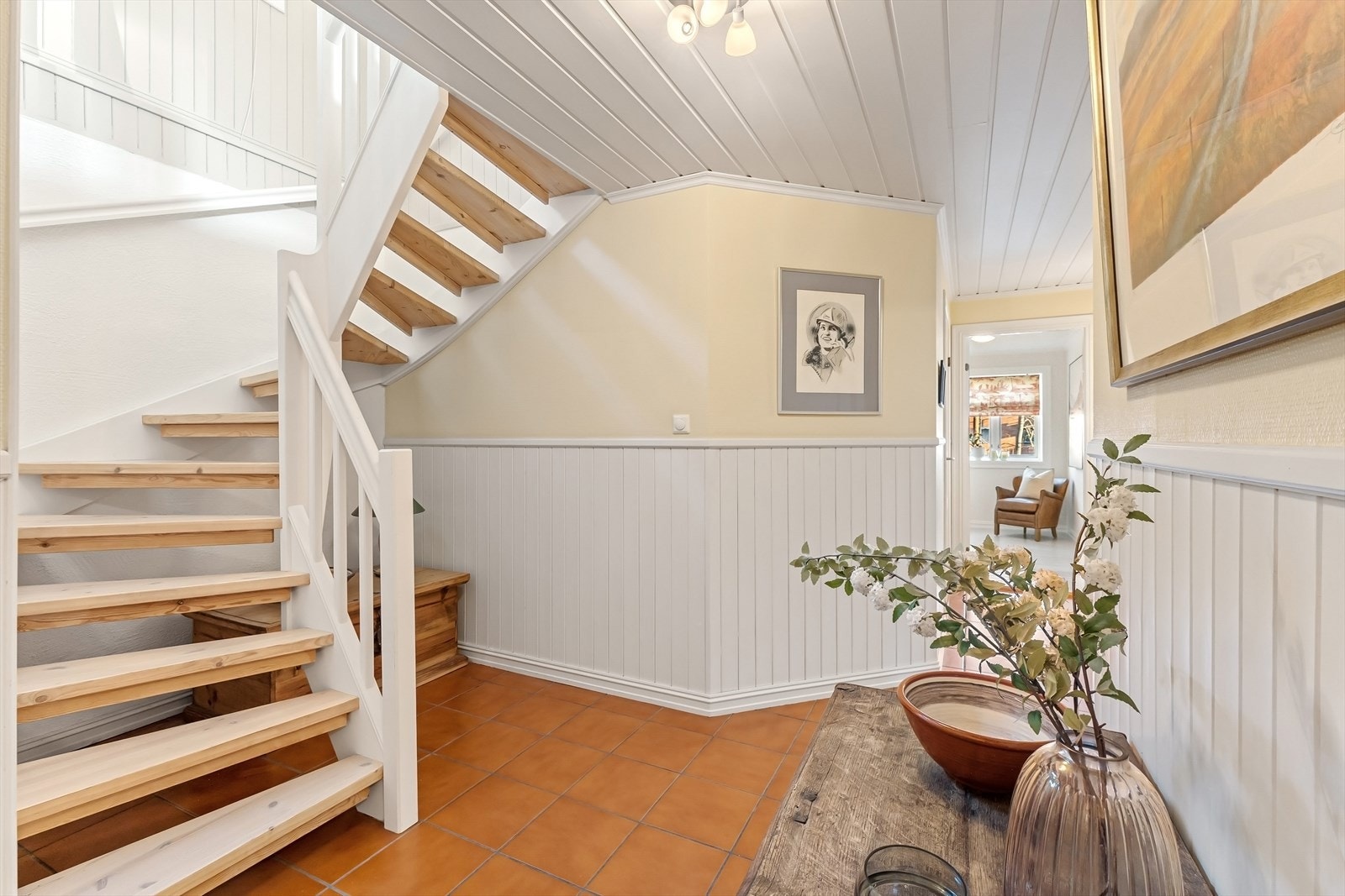 Åpent trappeløp til underetasje Galleribilde