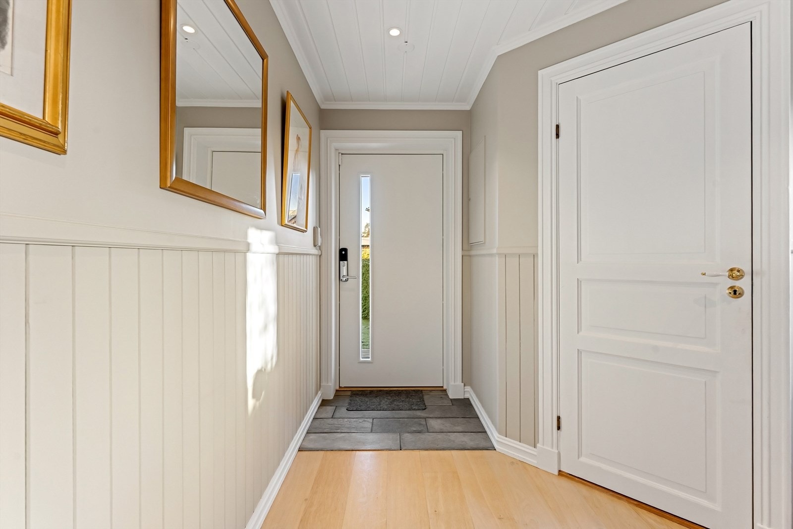 Entré (og gjestetoalett) Galleribilde