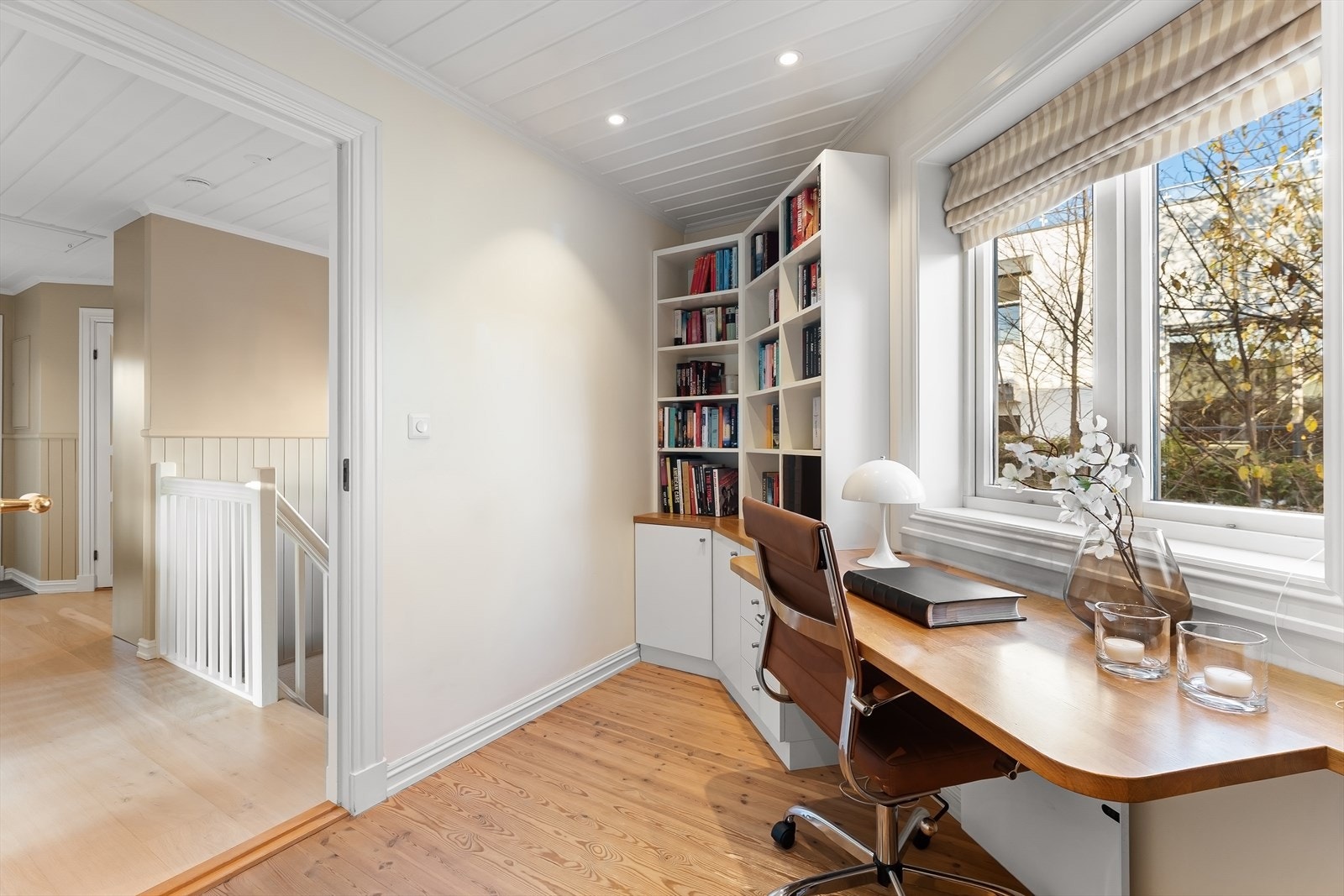 Soverom/kontor i hovedetasjen Galleribilde