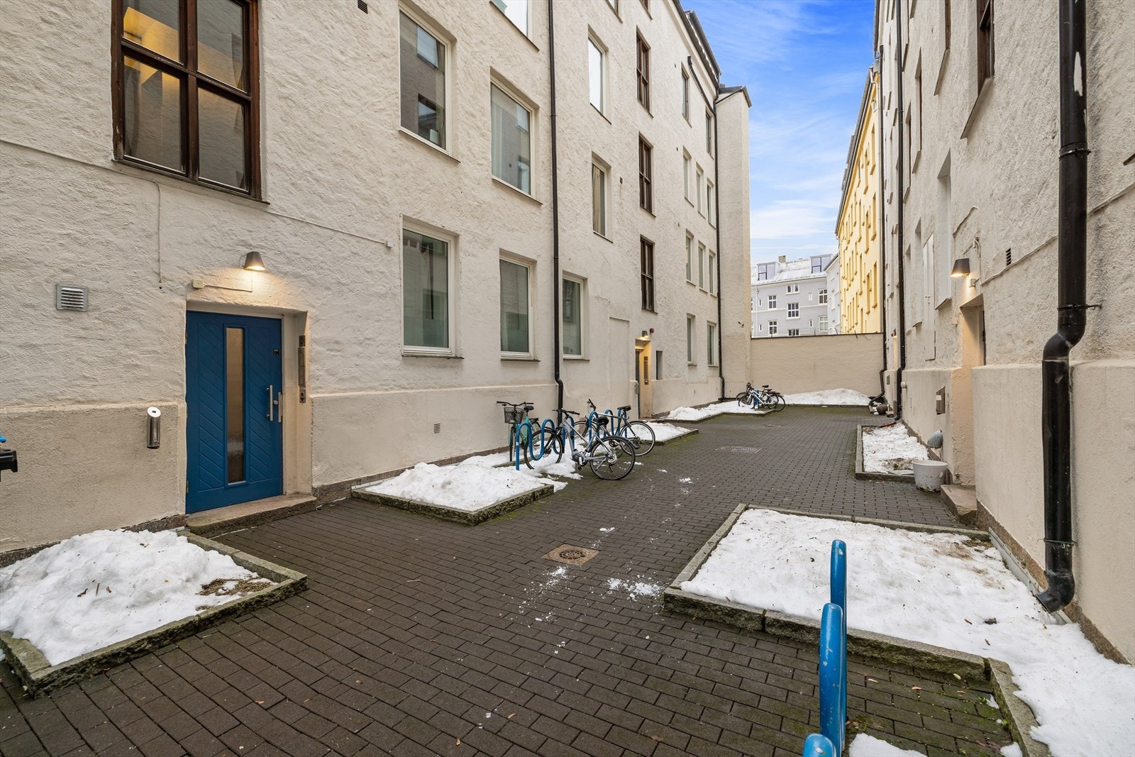 I den indre gården finnes praktiske løsninger for sykkelparkering. Galleribilde