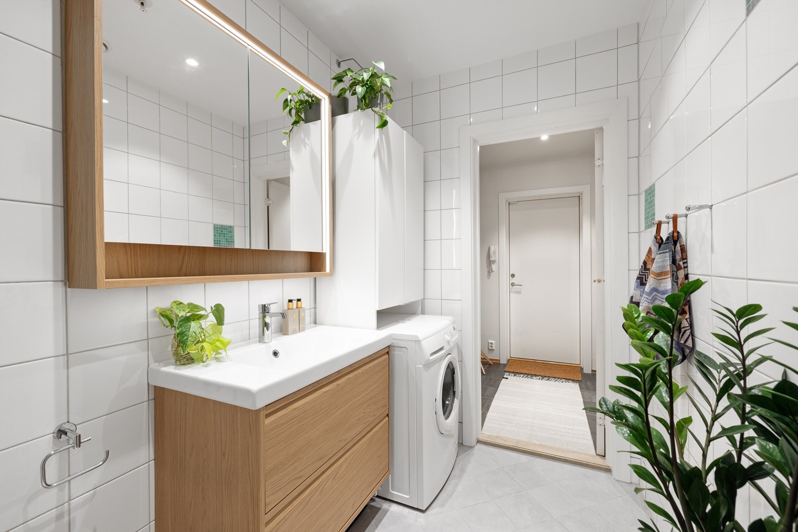 Behagelig gulvvarme fra varmekabler gir ekstra komfort på badet Galleribilde