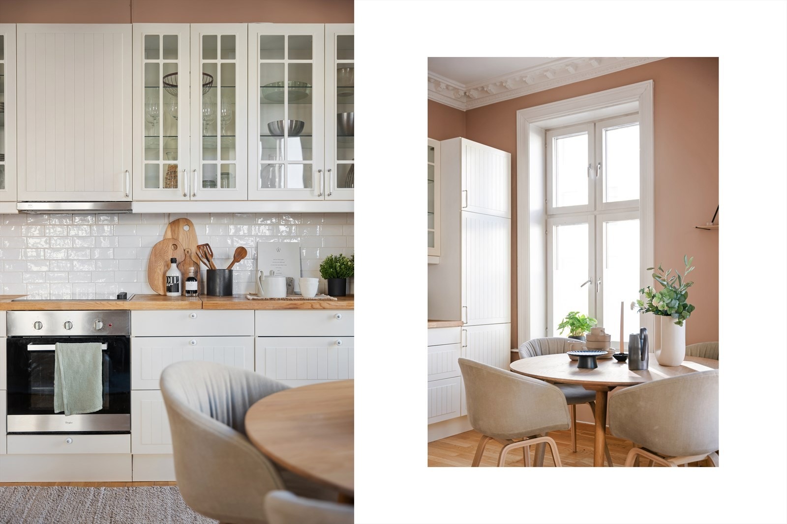 Benkeplaten i heltre gir en varm kontrast til de lyse frontene og flisene på bakveggen. Galleribilde