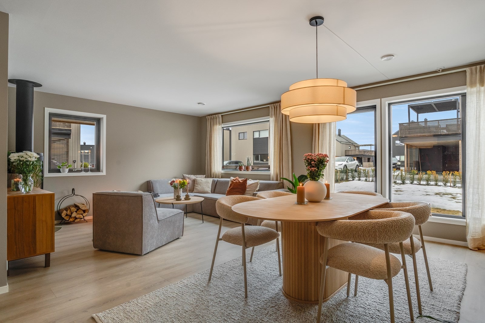 Gjennomgående standard nyere standard fra 2024 Galleribilde