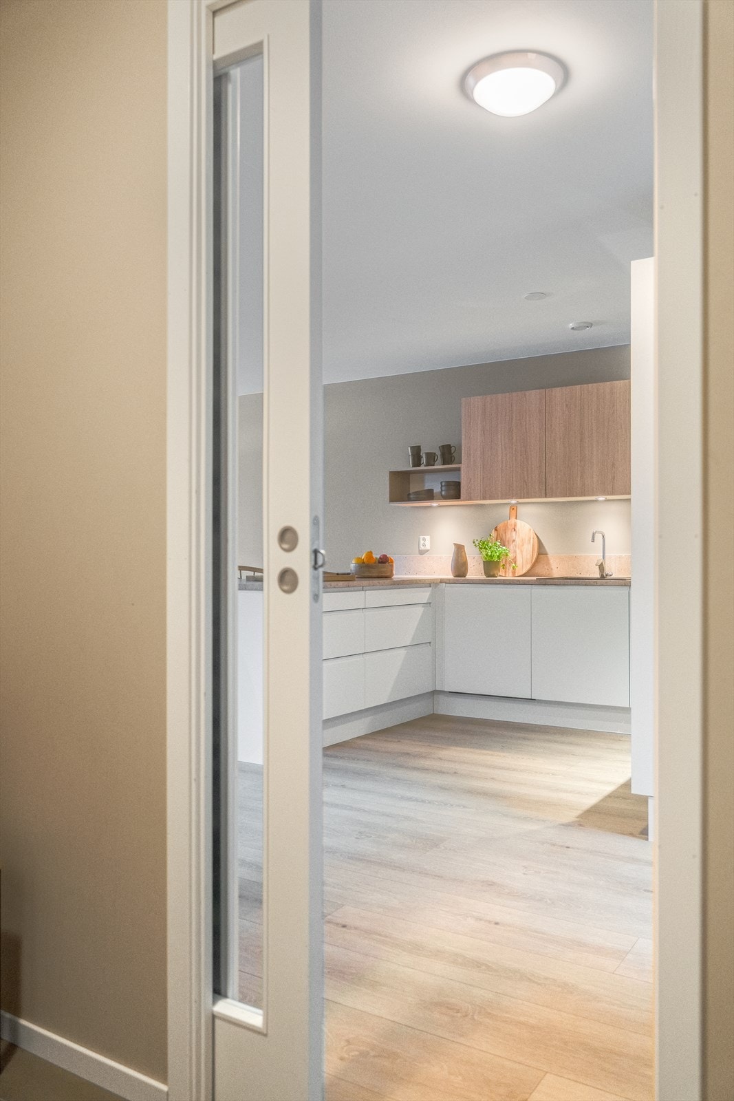 Pen skyvedører i første samt andre etasje Galleribilde