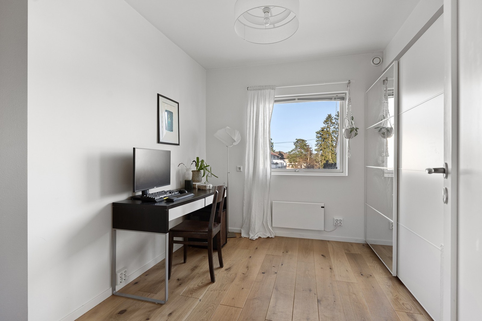 Lyst og fleksibelt rom med flere bruksmuligheter. Galleribilde