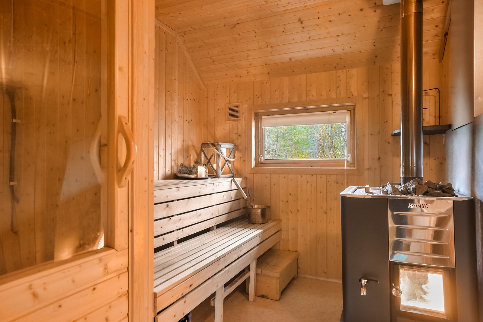 Uthuset har en badstue som kan nytes hele året rundt Galleribilde