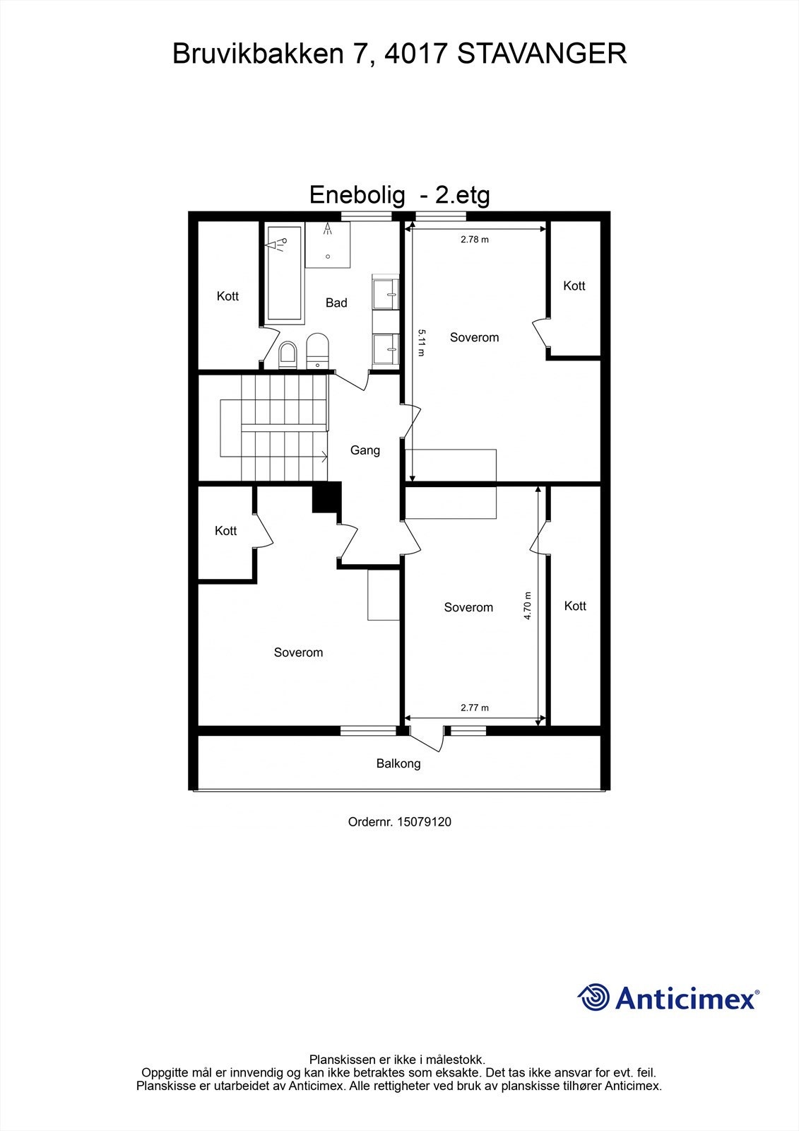 Andre etasje inneholder gang, bad og tre gode soverom, hvorav ett med utgang til balkong. Galleribilde