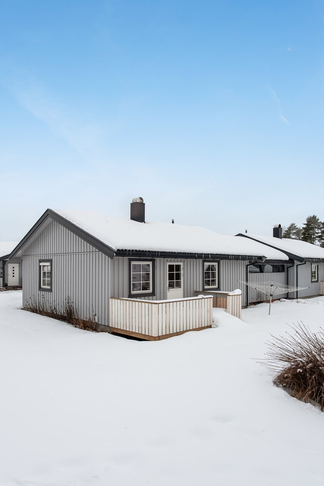 Dette er en praktisk kjedet enebolig med alt på ett plan. Galleribilde