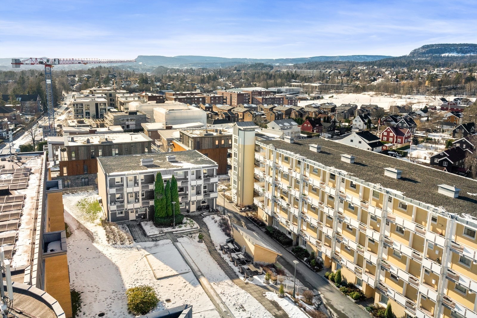 Området byr på et variert fritidstilbud for både store og små. Det er nærhet til marka, samt flotte tur- og rekreasjonsmuligheter i nærområdet Galleribilde