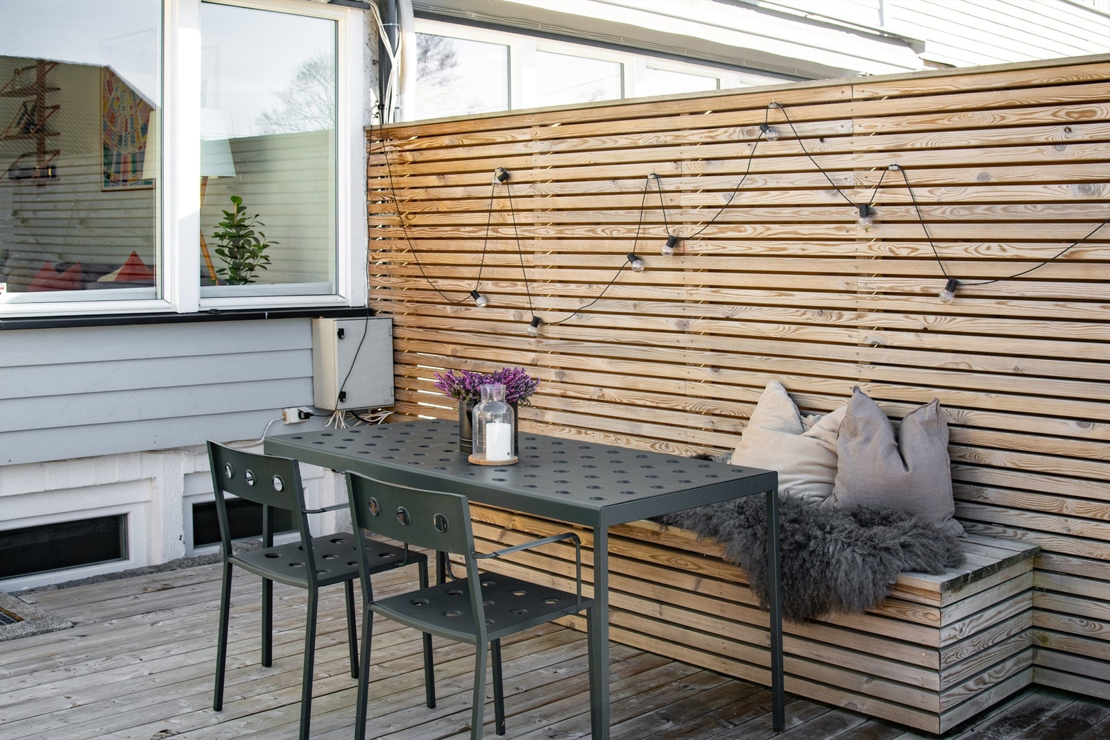 Her er det god plass til utemøbler og grill. Galleribilde