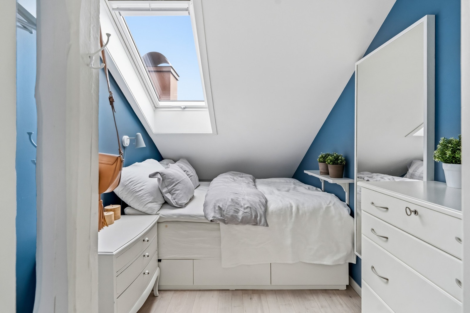 Plass til kommoder. Galleribilde