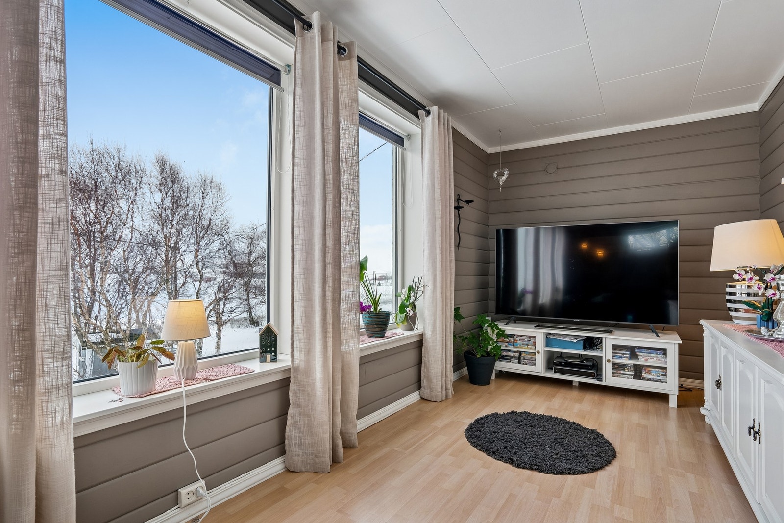 Rommet gir fleksible møbleringsmuligheter. Galleribilde