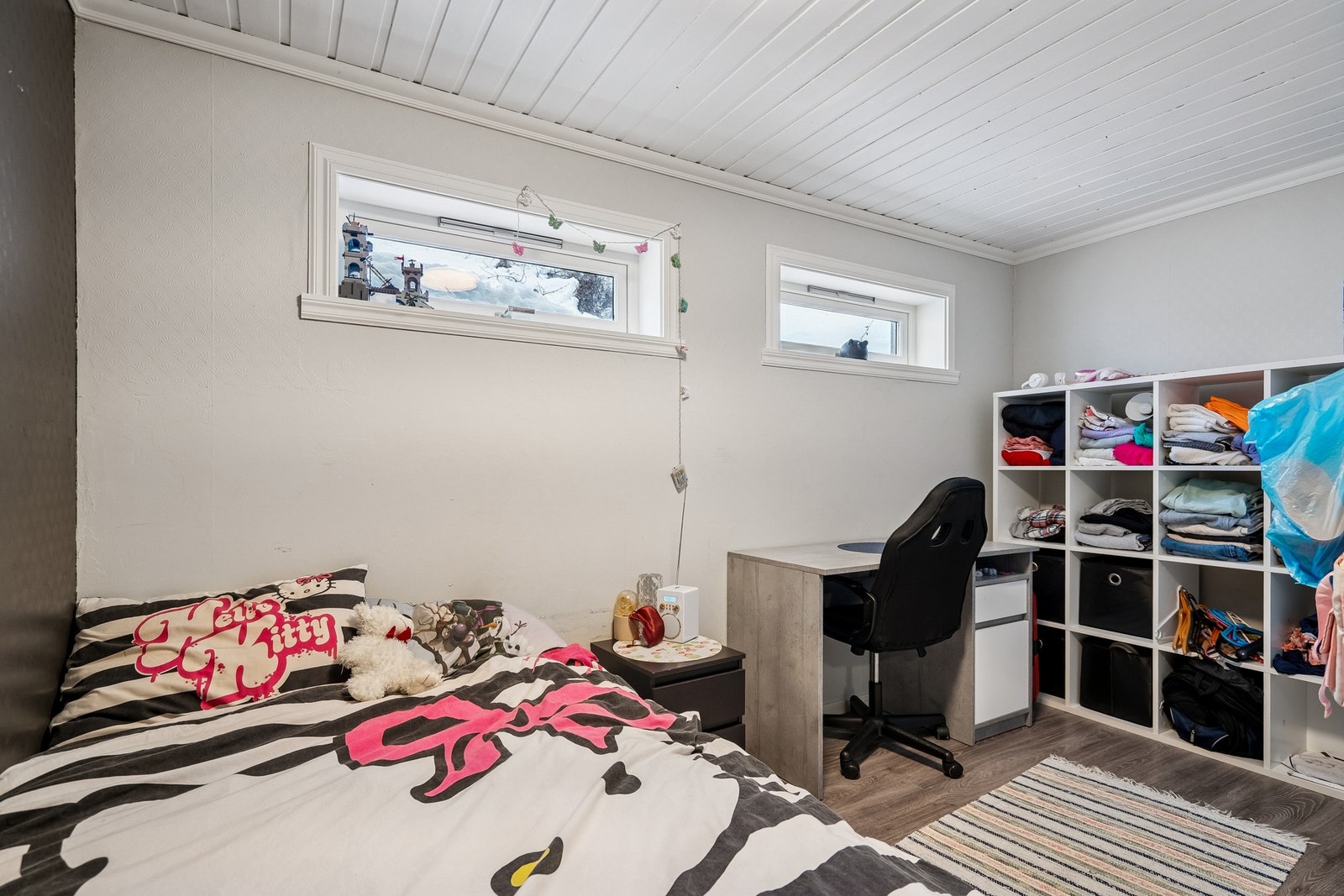 Rom innredet som soverom (ikke godkjent som soverom, avvik ifra rømningsvei og dagslysflate.) Galleribilde