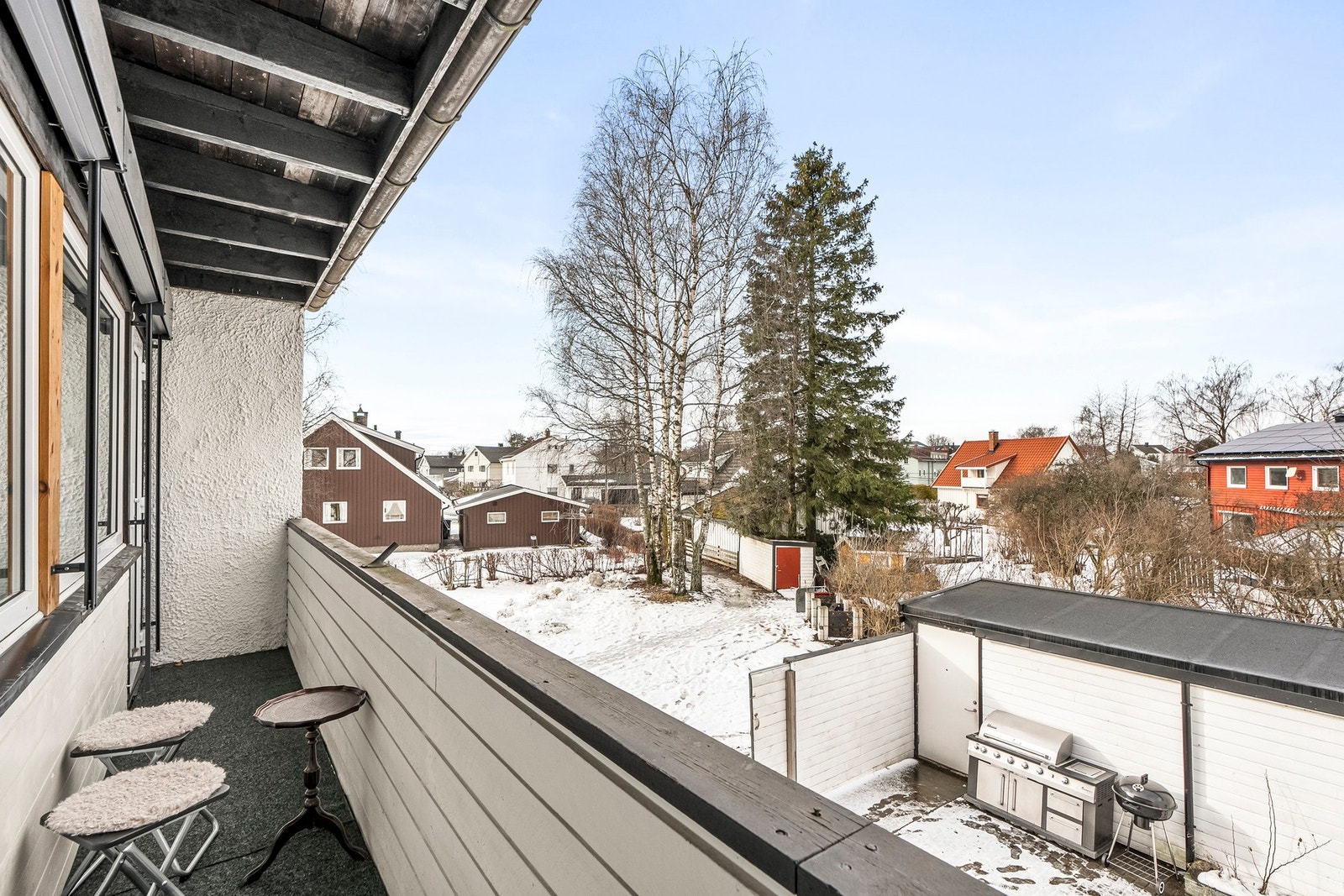 Balkong på ca. 5 kvm med flott utsikt og gode solforhold, perfekt for en kopp morgenkaffe. Galleribilde