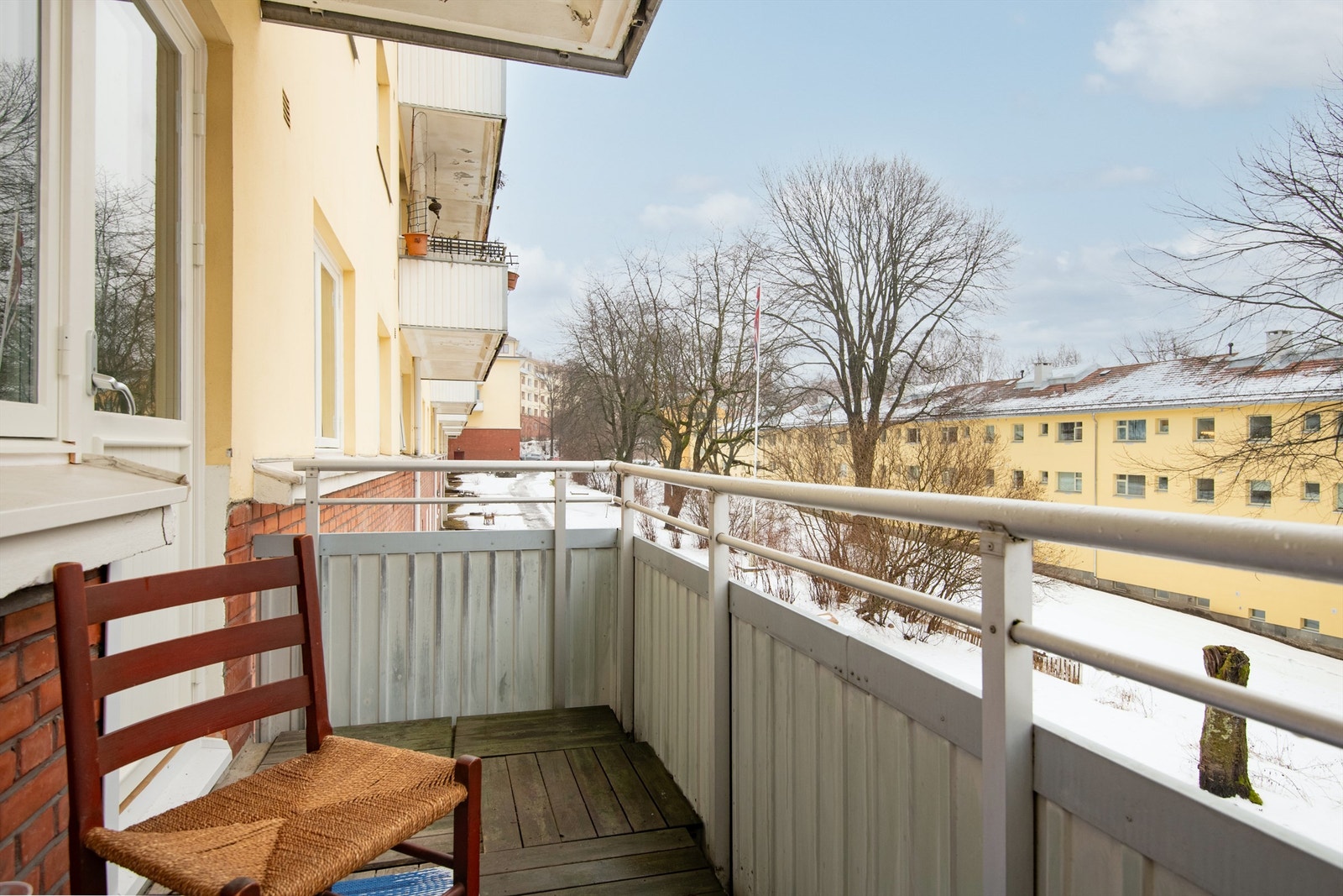 Her er det plass til utemøblement, beplantning og grill. Galleribilde