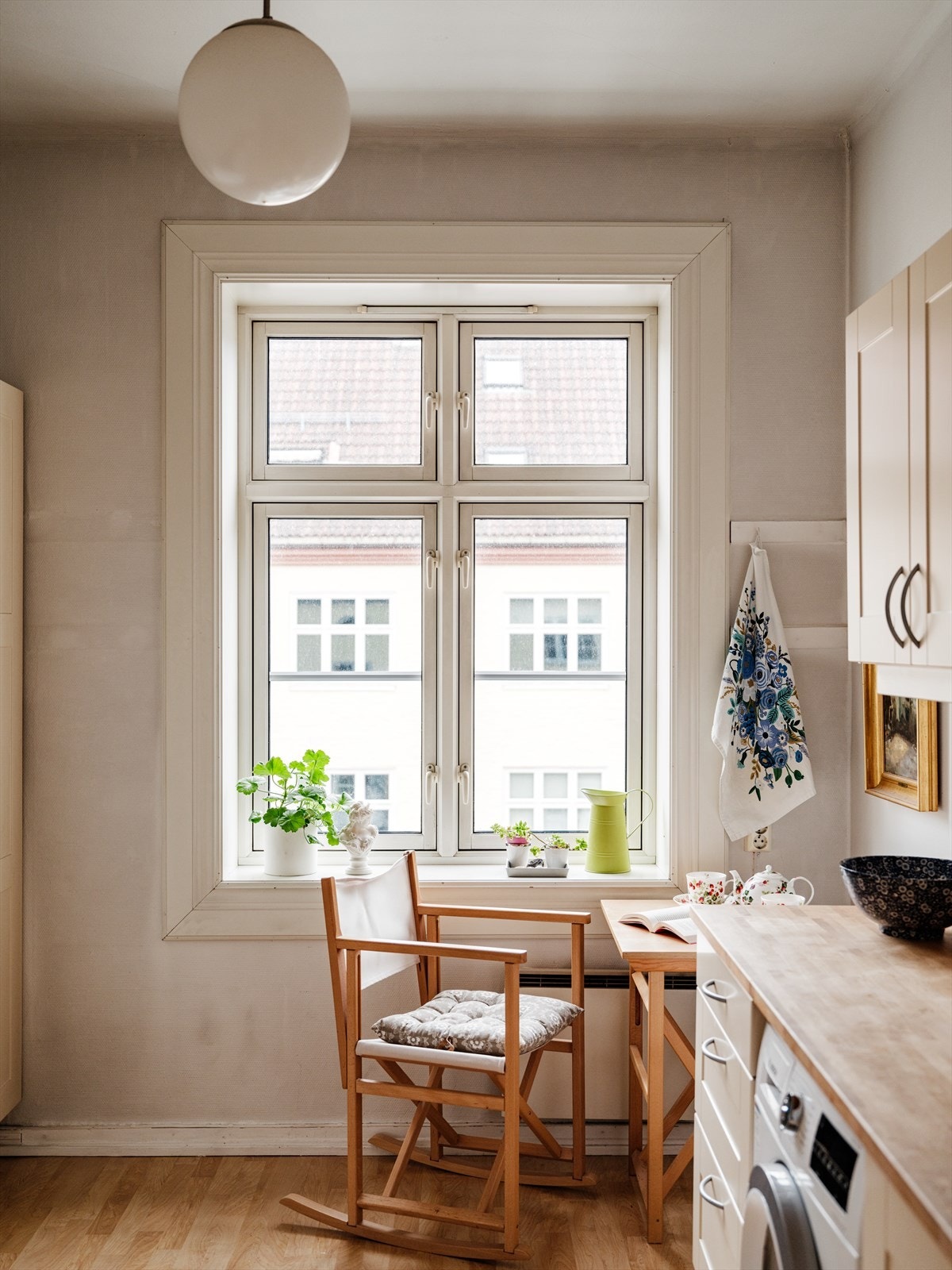 God plass for lite spisebord. Galleribilde
