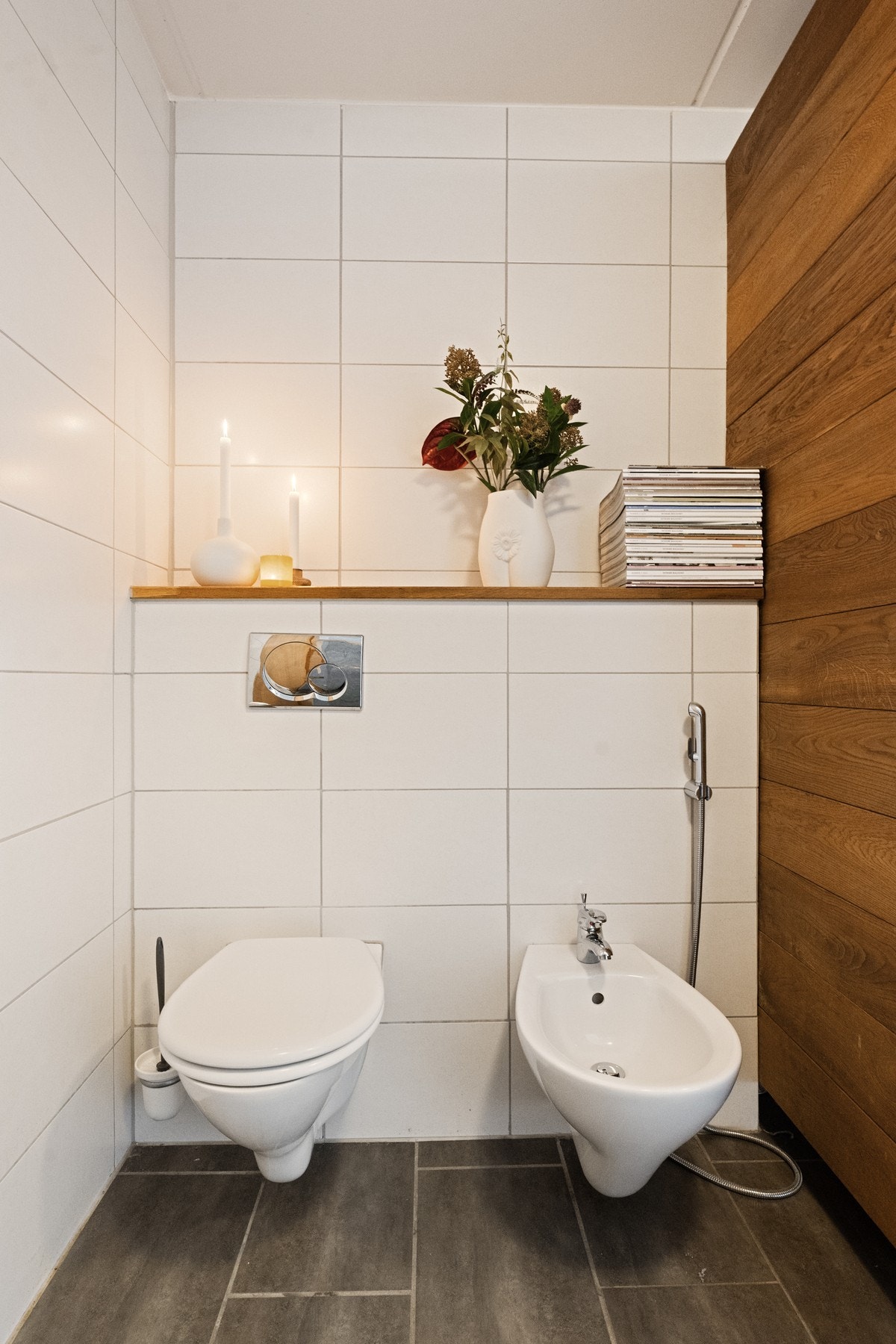 Veggehengt toalett og bidè Galleribilde