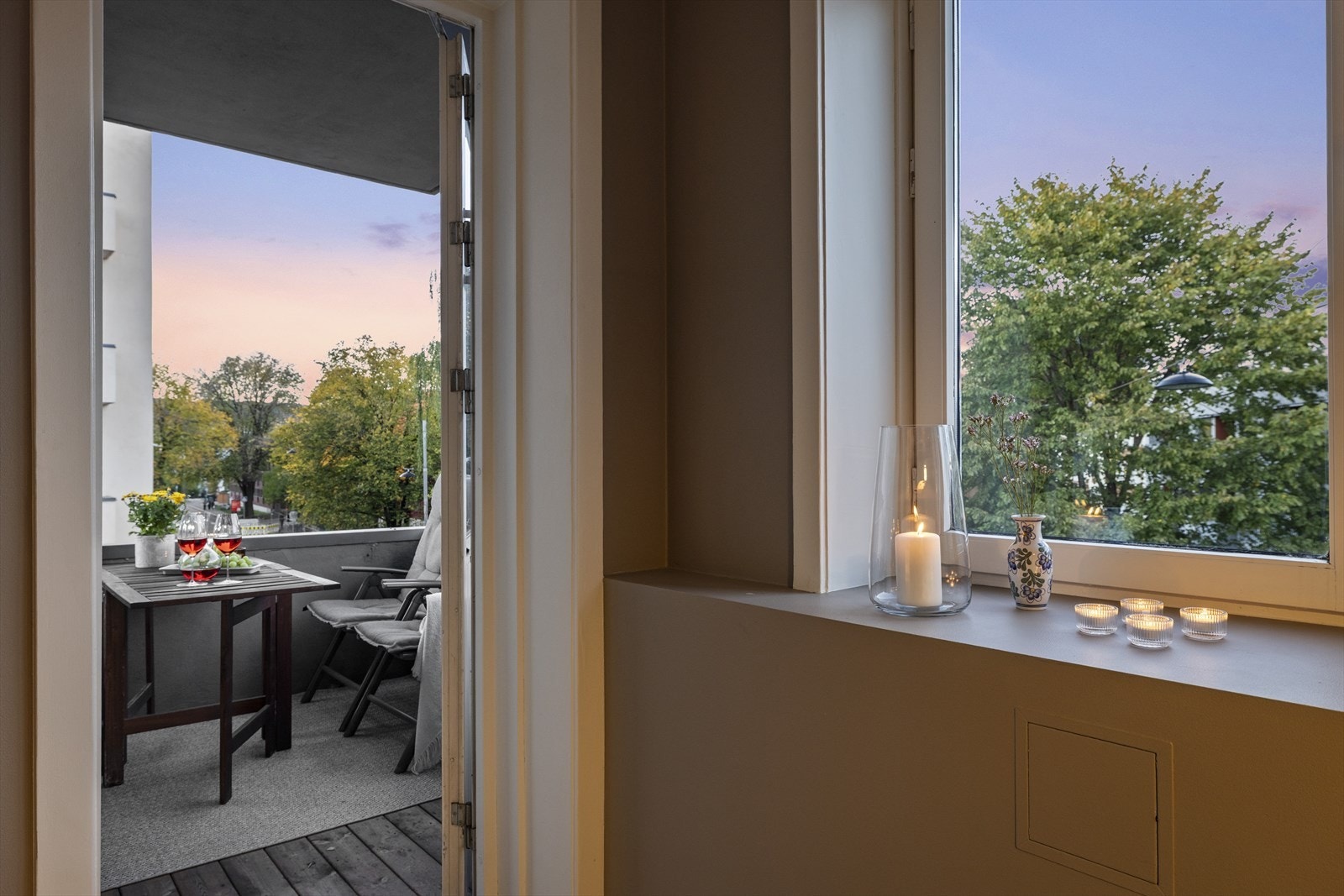 Grønt utsyn mot Lyder Sagens gate. Galleribilde