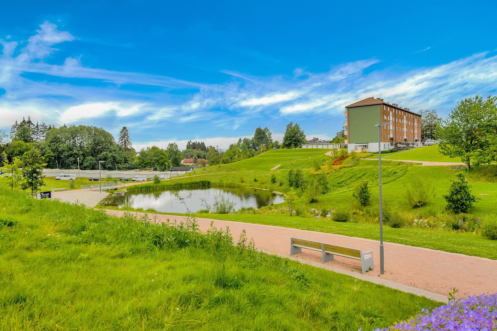 Bjerkedalen Park på sommertid Galleribilde