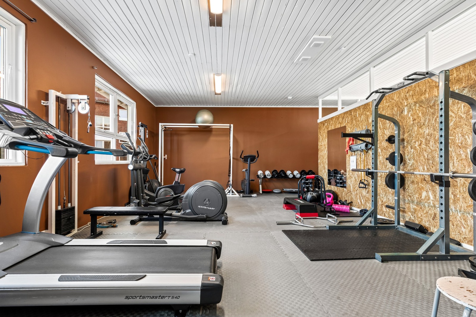 Flott treningsrom for beboere Galleribilde