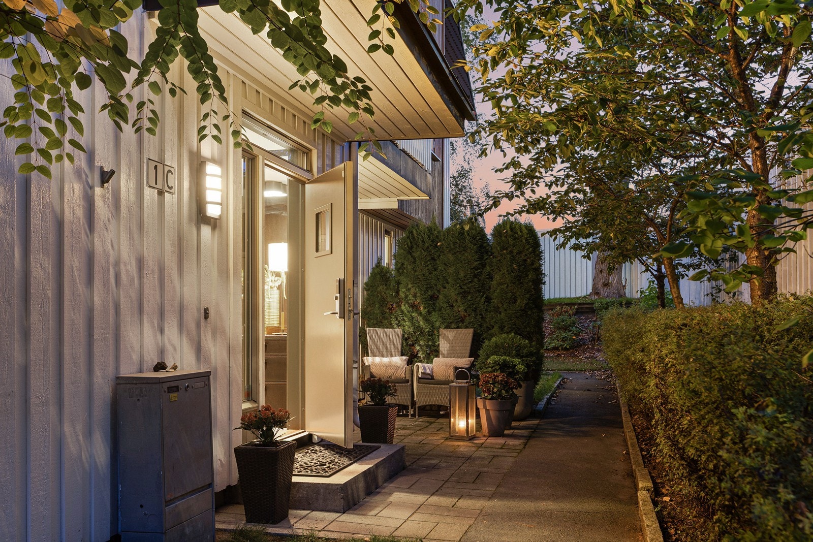 Terrasse ved inngangspartiet Galleribilde