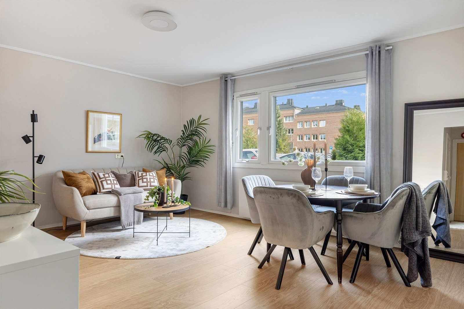 Dette er en lys og trivelig leilighet beliggende i østre del av Hamar. Galleribilde