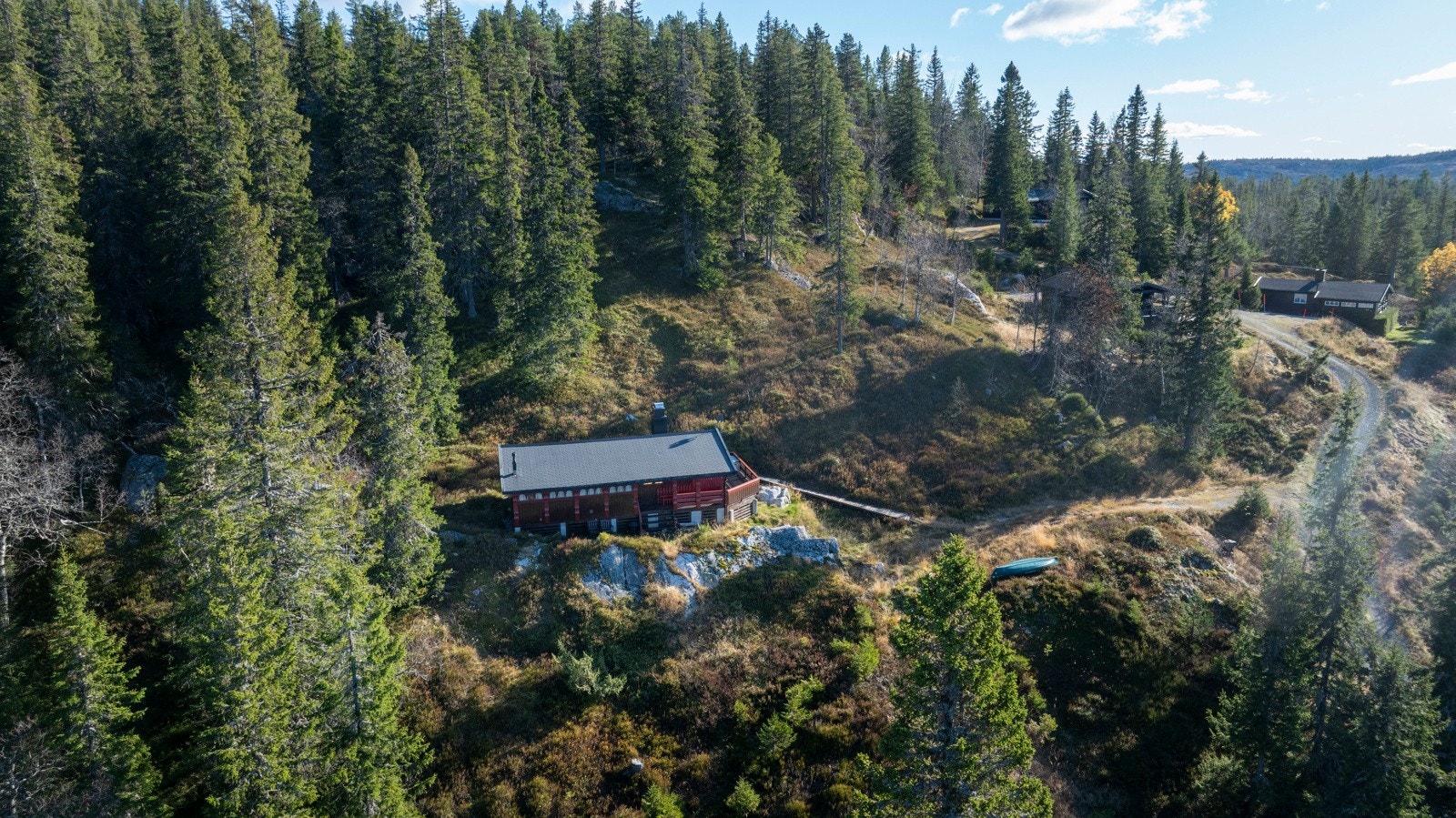 Naturen rundt er rik på både fisk og bær, og innbyr til mange fine opplevelser. Galleribilde
