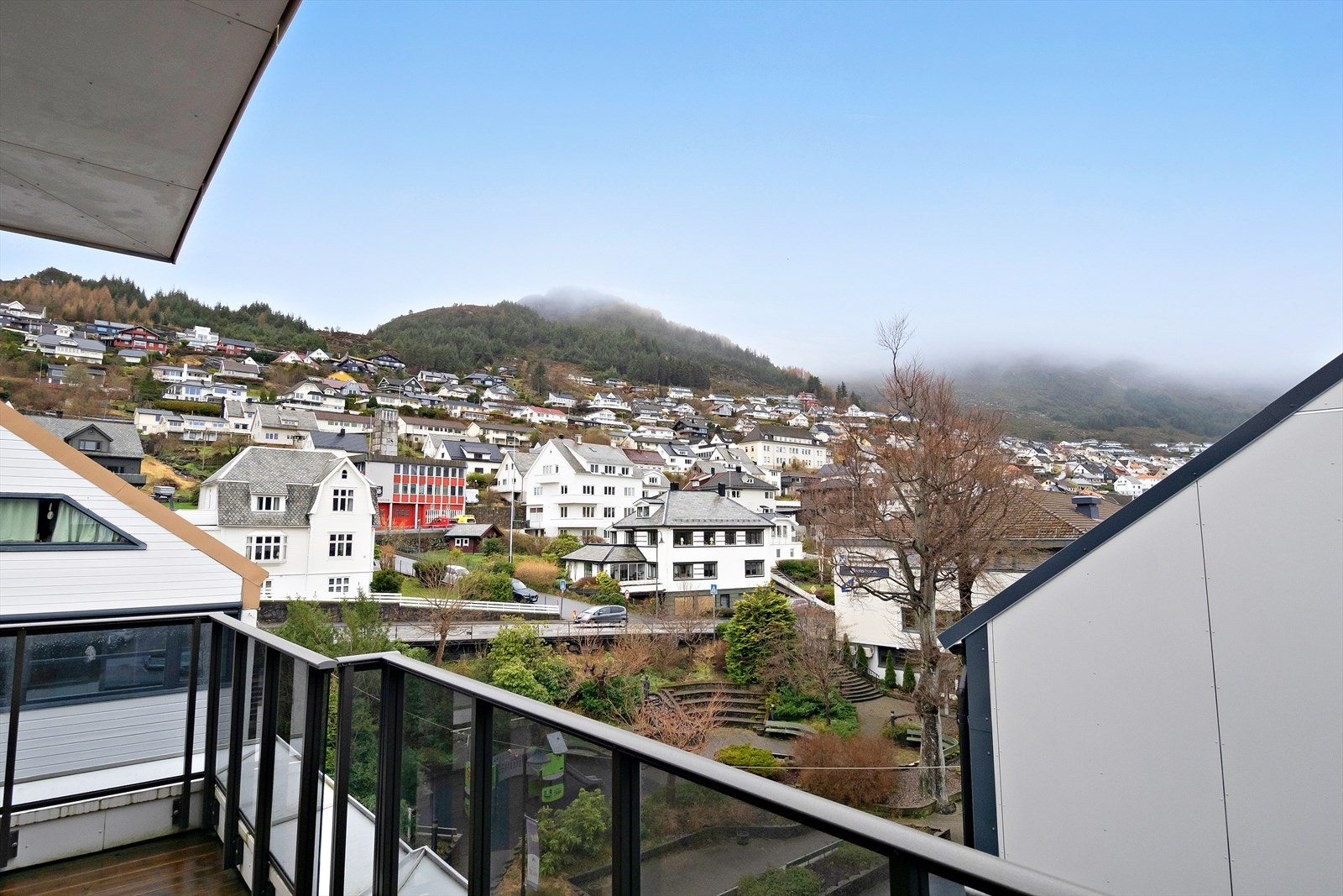 Balkong med utgang fra soverom 1 og soverom 2 Galleribilde