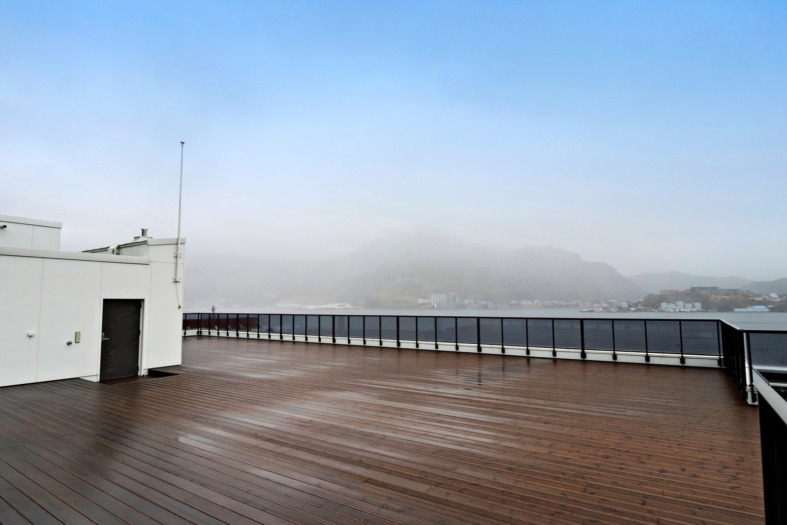 Stor felles takterrasse Galleribilde