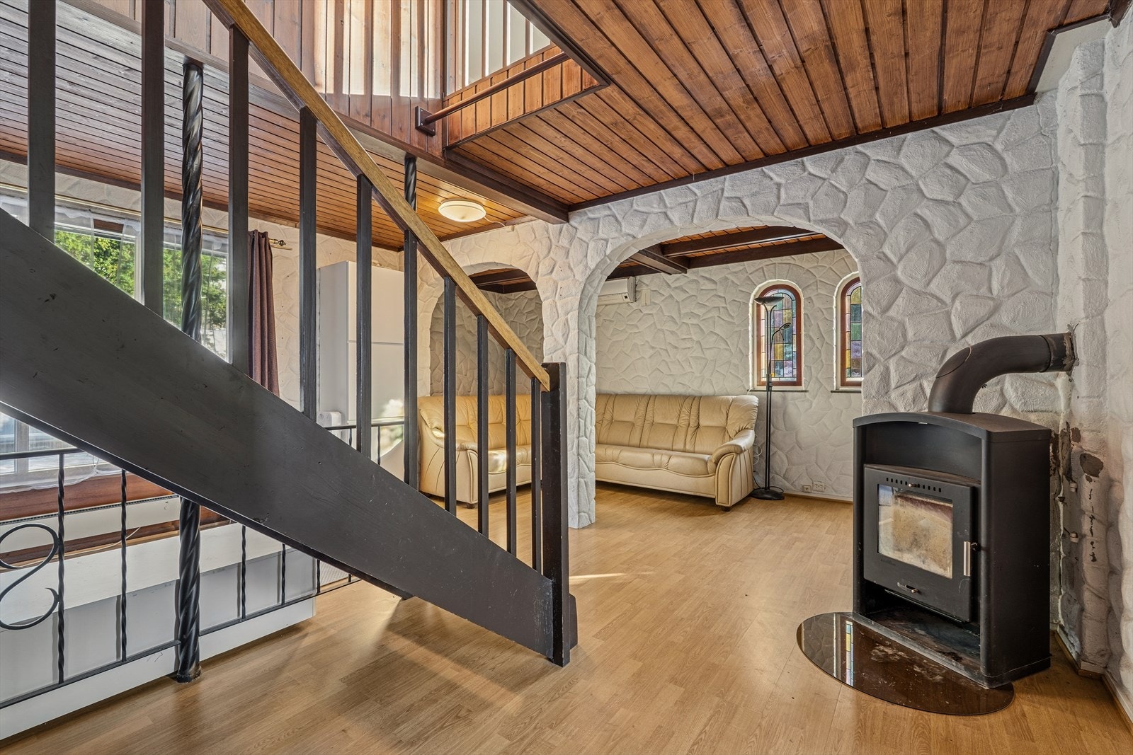 Spanskinspirert areal i hallen. Galleribilde