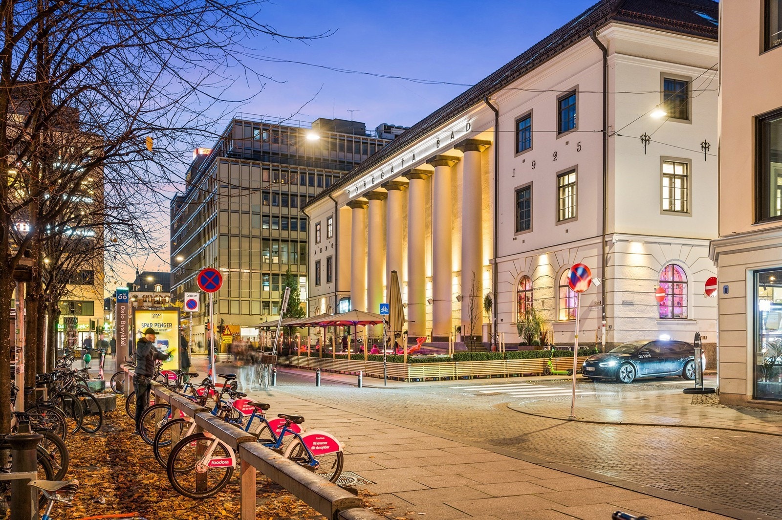 Like rundt hjørnet finner du Torggata som er et spennende område med koselige kafeer, eksotiske restauranter og særegne butikker. Galleribilde