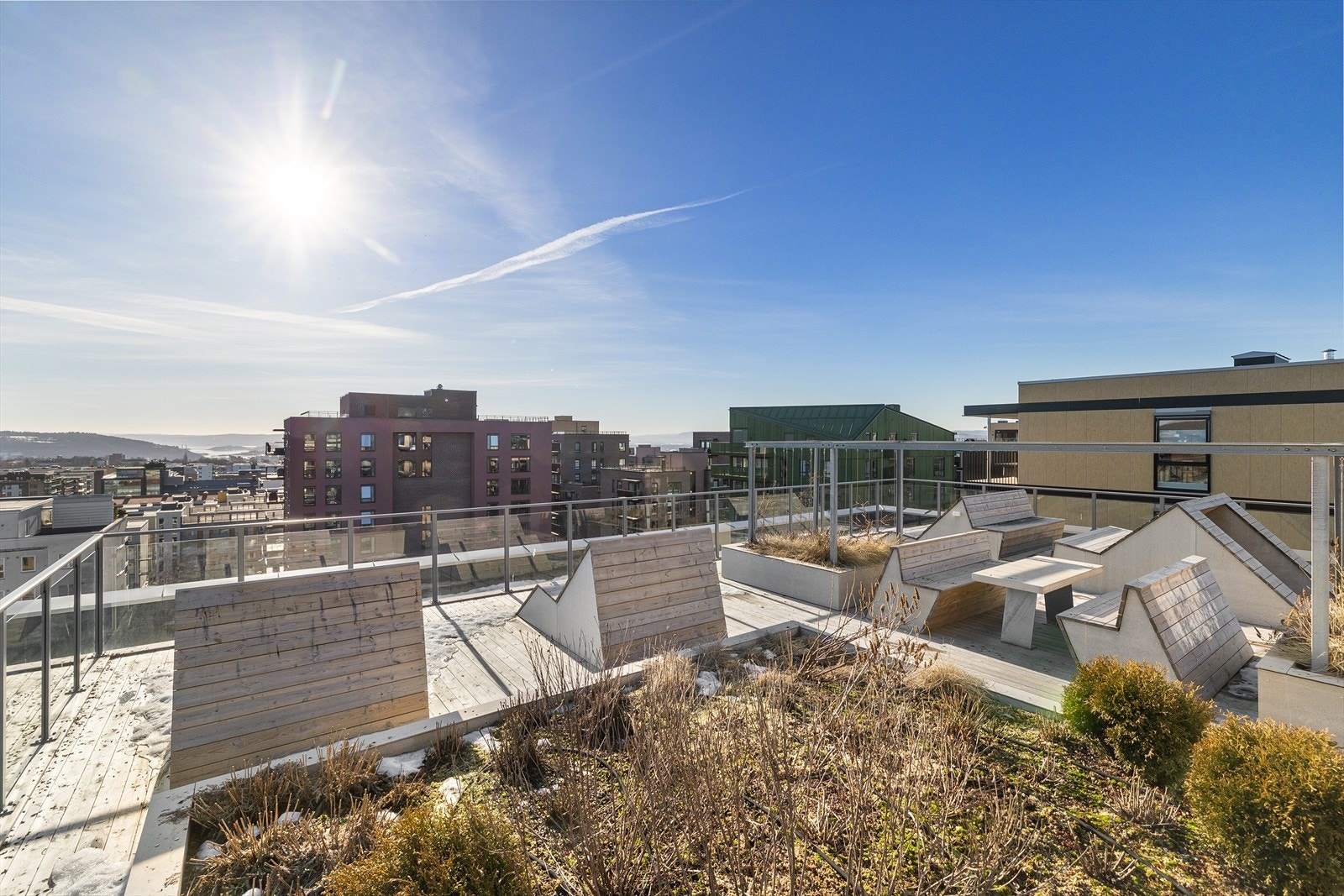 Sameiet har flott takterrasse med flere soner. Galleribilde