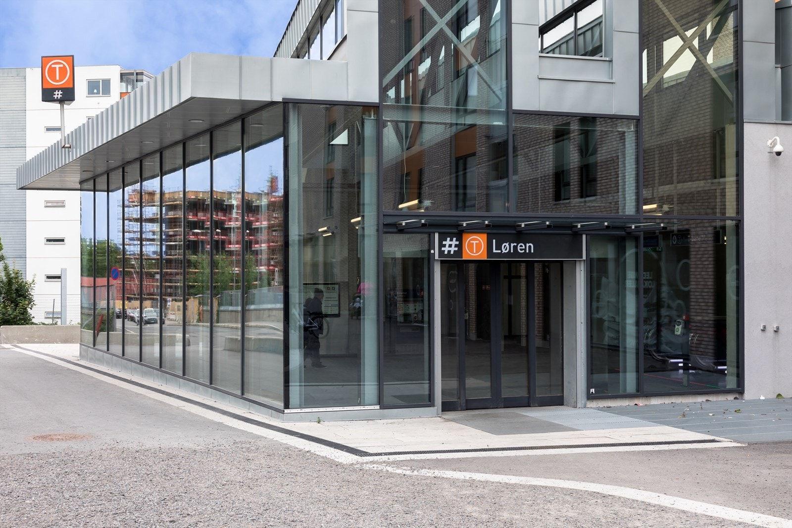 Det er ca 5 minutters gangavstand til T-banen. Galleribilde