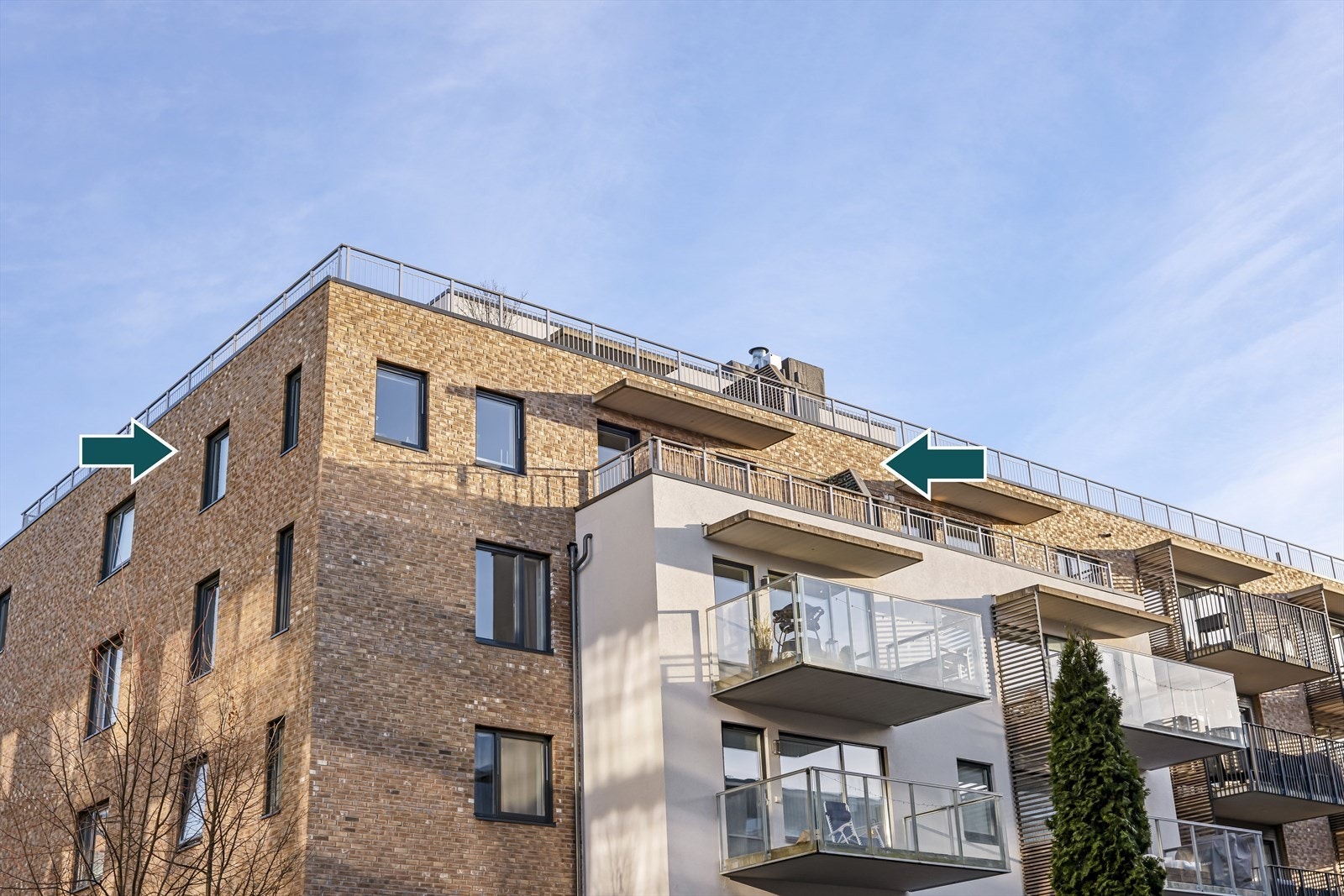 Leiligheten ligger høyt og fritt i byggets 5.etasje. Galleribilde