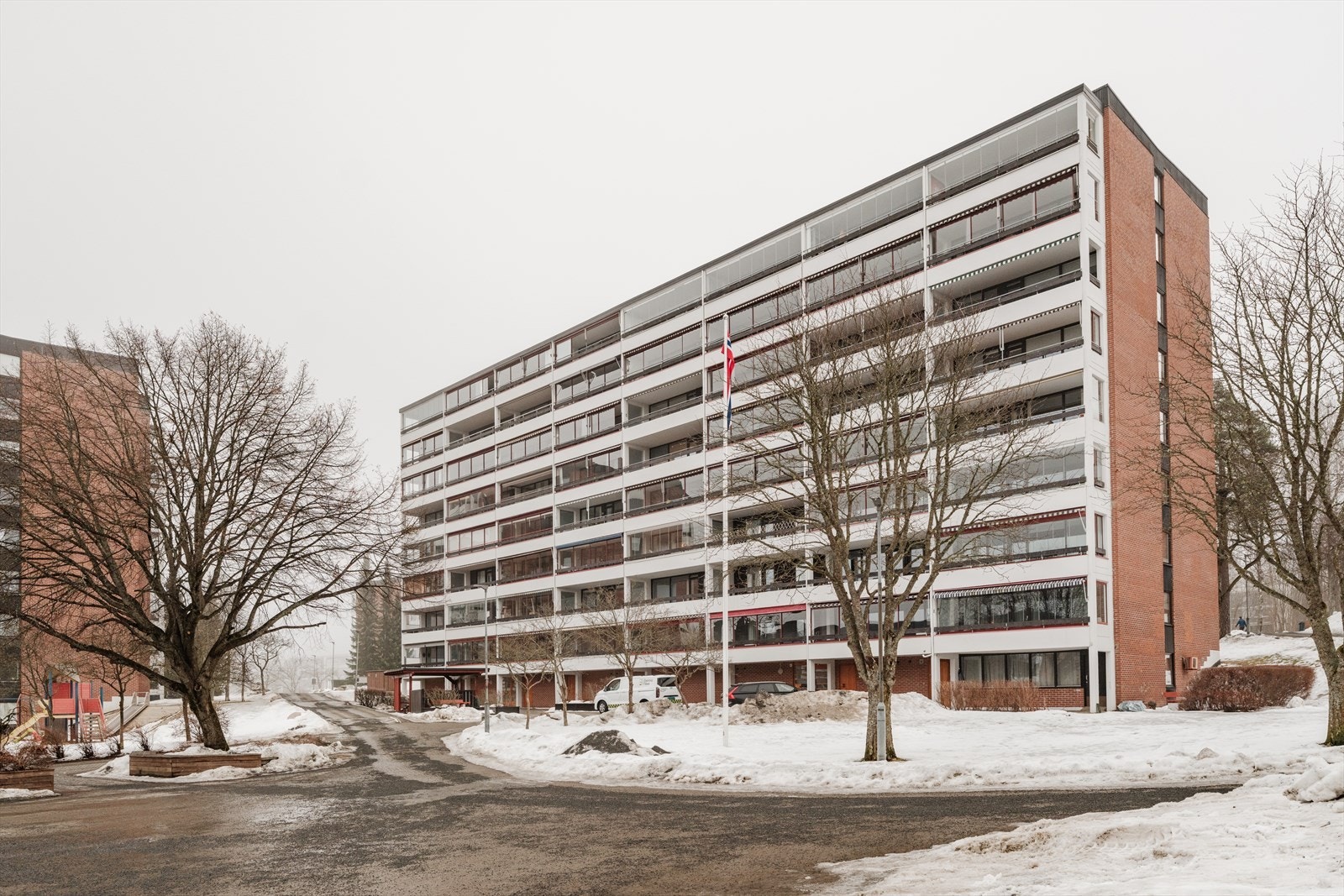 Orebakken borettslag er et meget populært borettslag, dette grunnet sine store, bilfrie og grønne fellesarealer Galleribilde