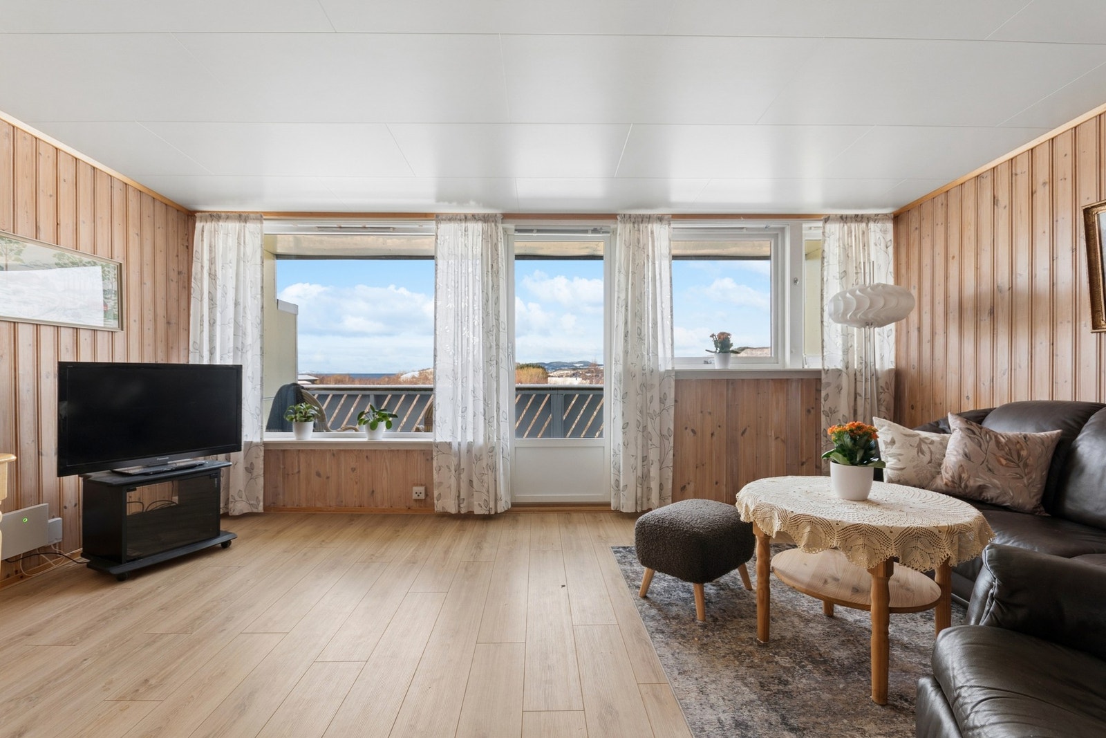 Romslig 2 - roms leilighet med tilbaketrukken beliggenhet på Tverlandet. Galleribilde