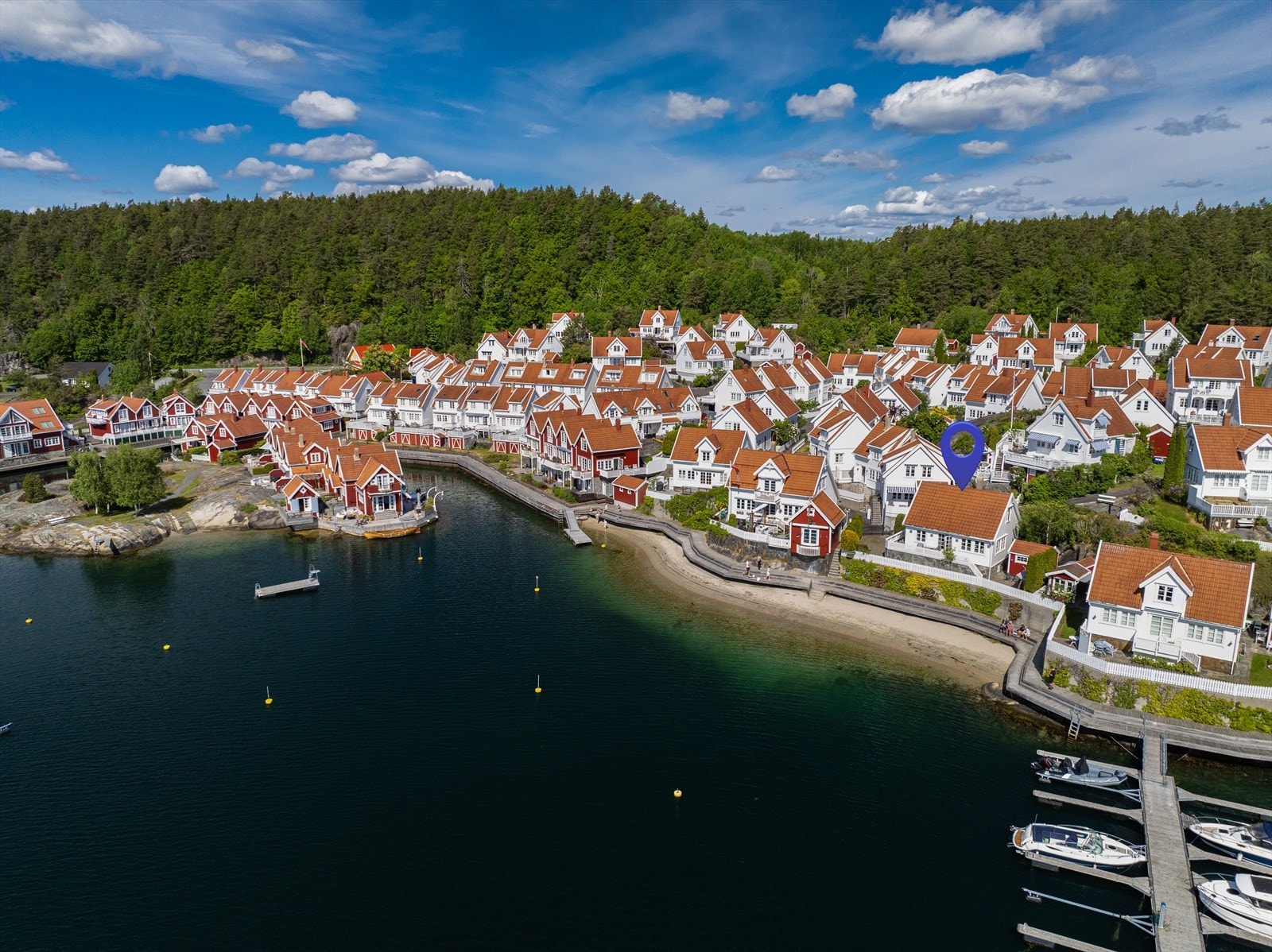 Haslumkilen Havn innerst i Stølefjorden i Kragerøs vakre skjærgård - årlig velavgift: kr. 7.600,- pr. d.d. Galleribilde
