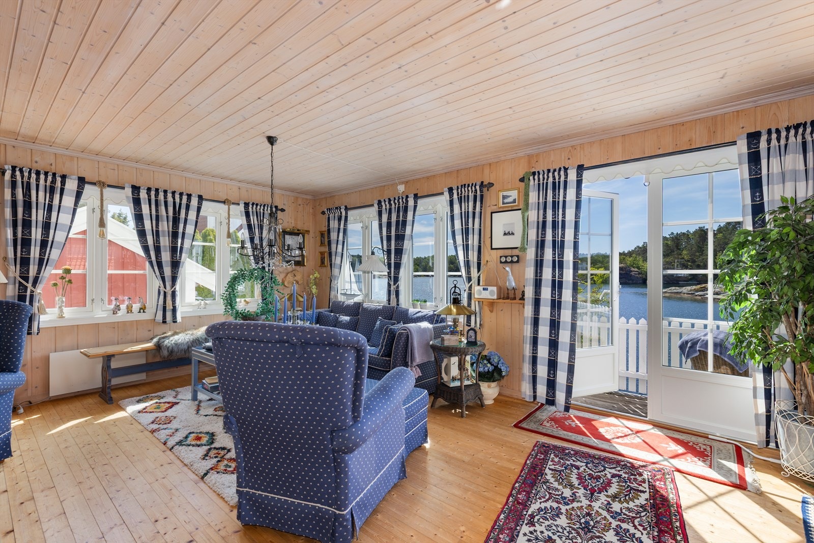 Nydelig utsikt fra de fleste rom Galleribilde