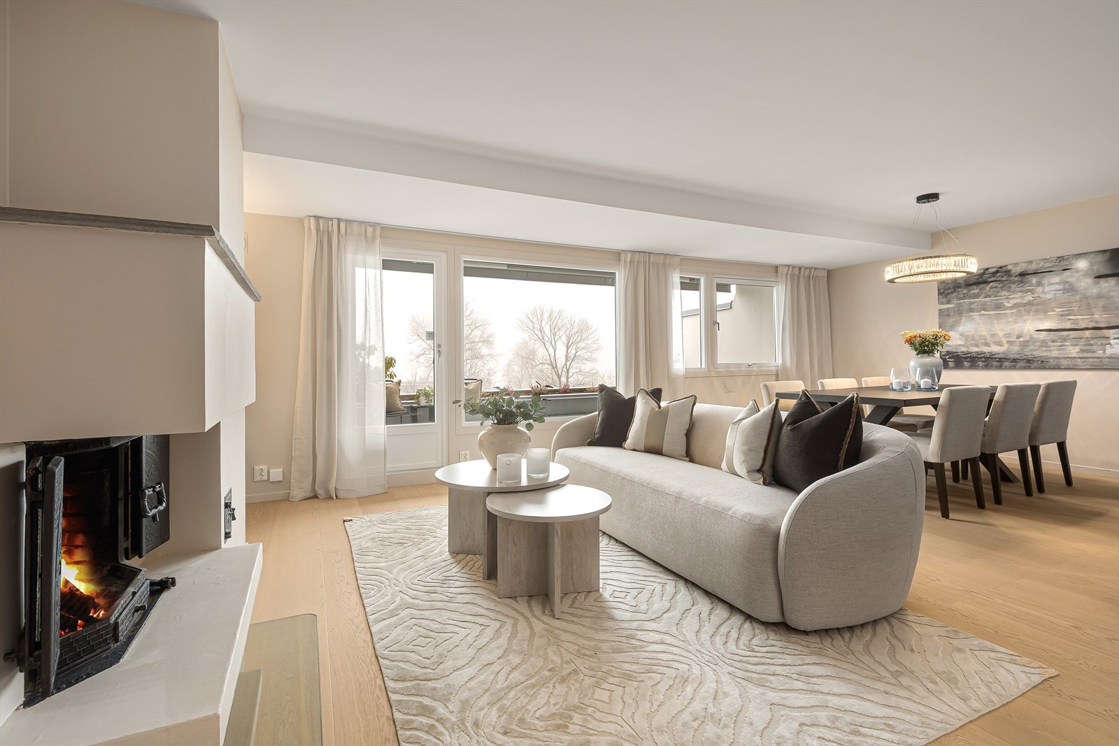 Stor og lys stue Galleribilde