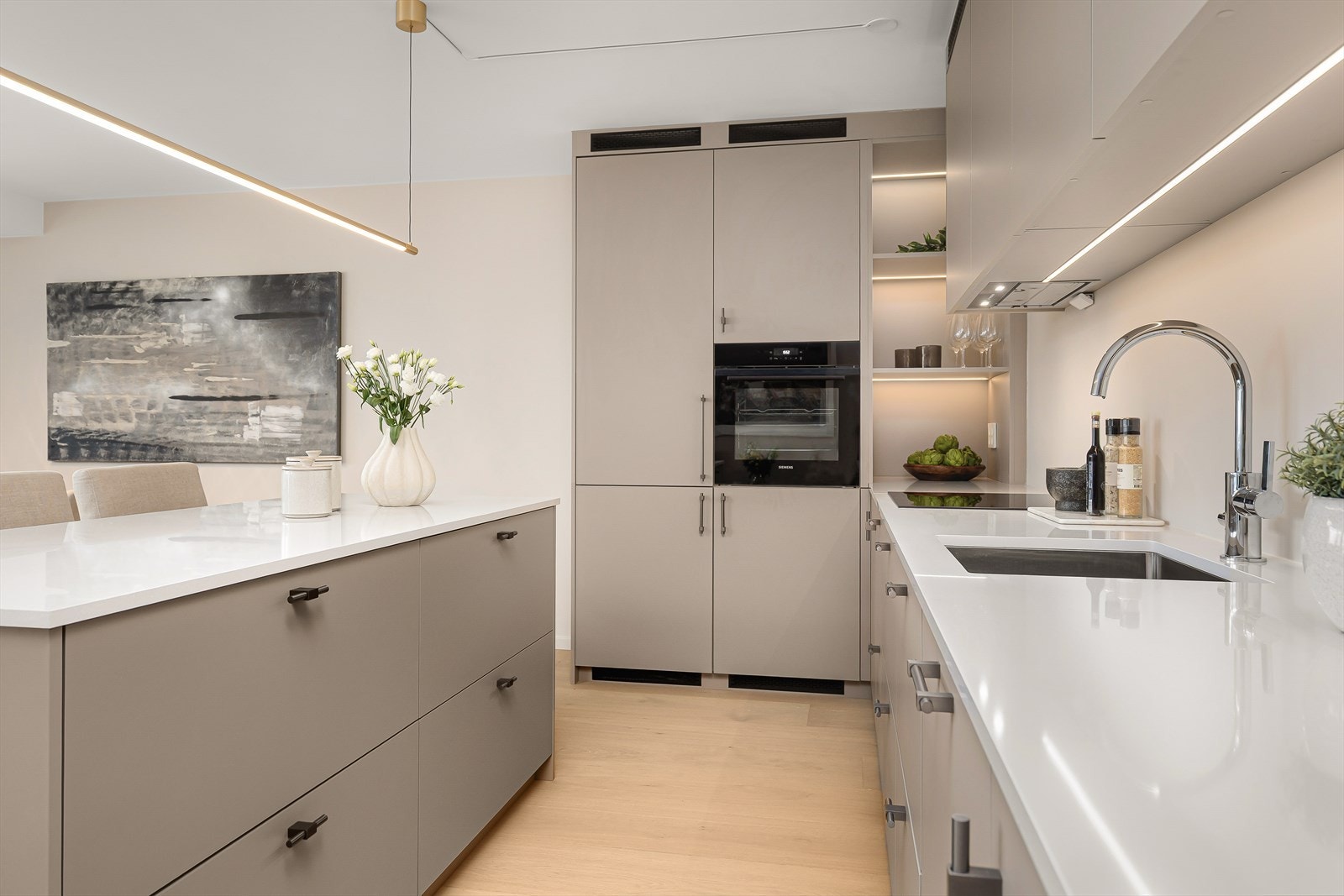 Kompositt benkeplate Galleribilde