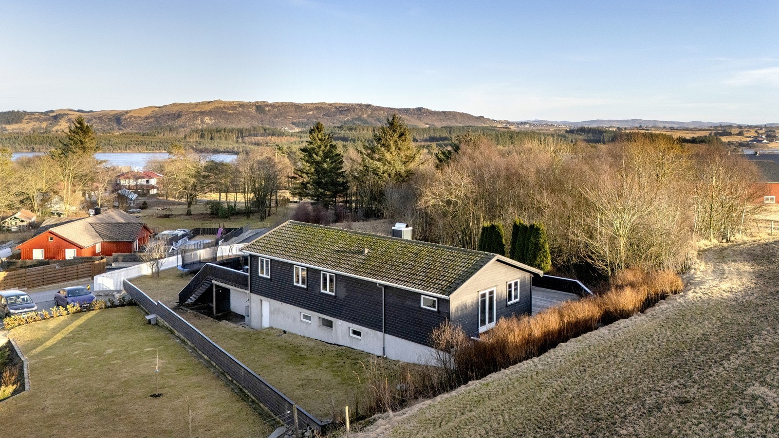 En kjekk familiebolig i rolige og landlige omgivelser Galleribilde