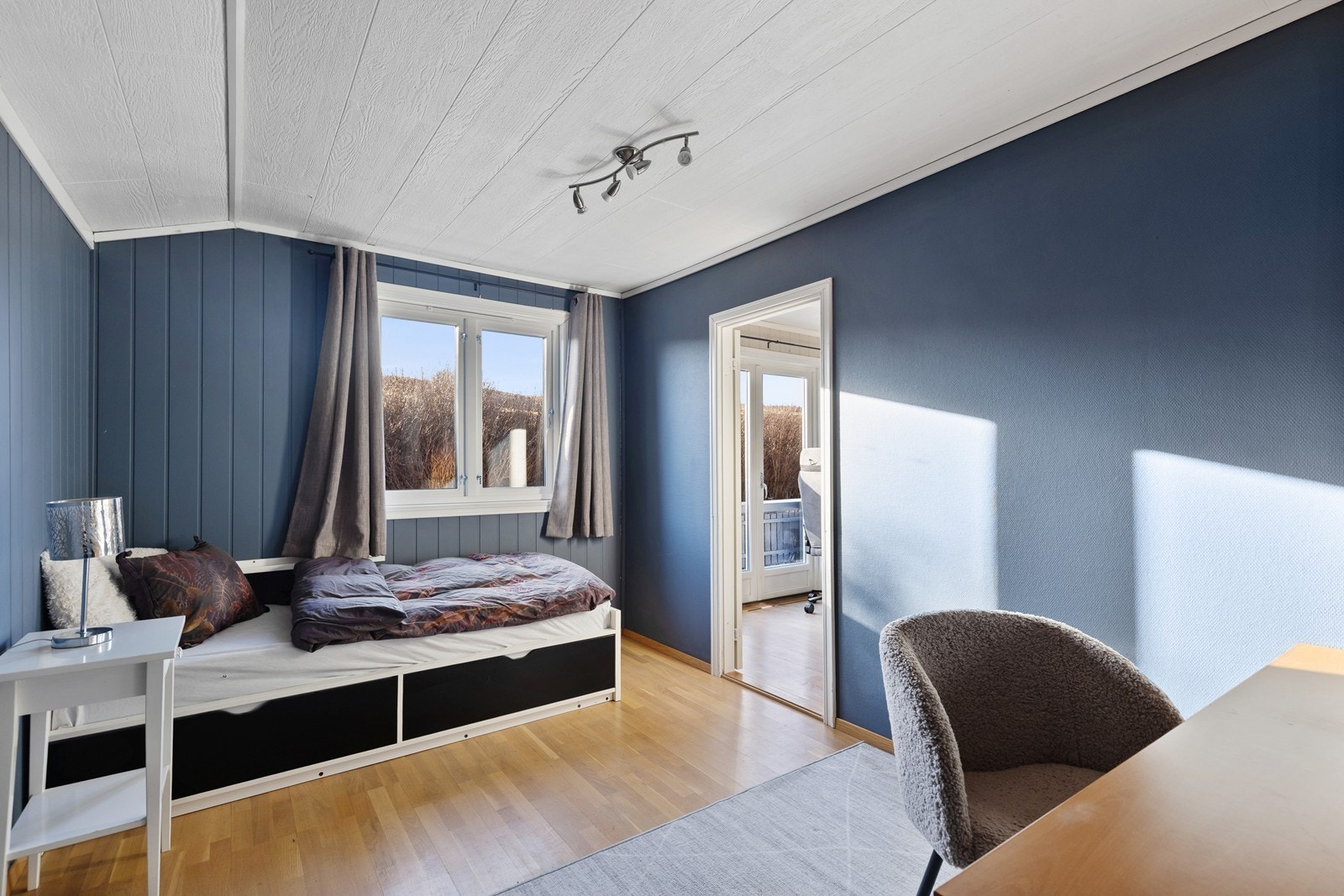 Soverom 3 som ligger i tilknytning til stuen. Galleribilde