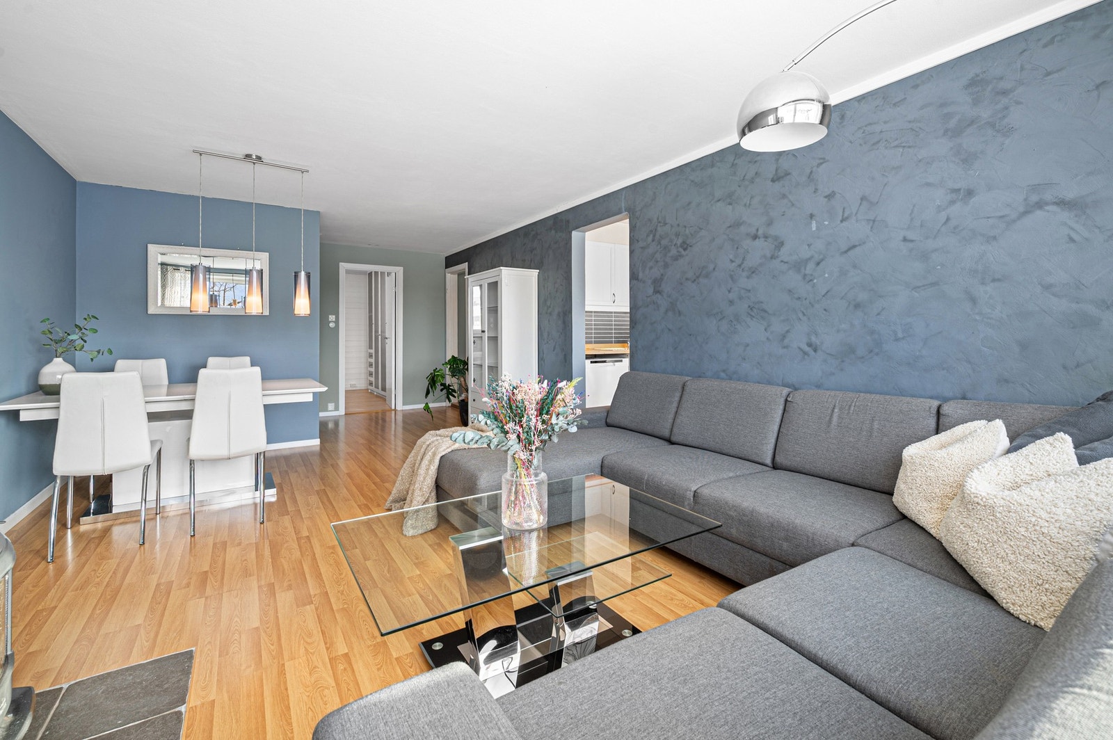 En pen 4-roms andelsleilighet i et meget populært boområde. Galleribilde