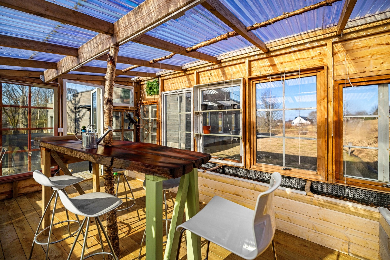 Her er det bare til å trylle frem de beste grønnsaker m.m Galleribilde