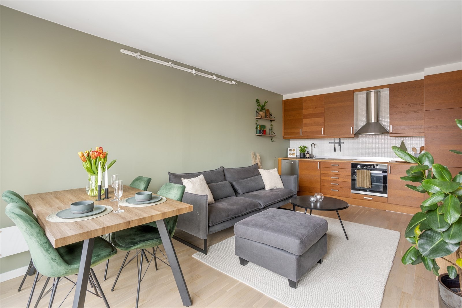 Dette er en lys, moderne og innflytningsklar 2-roms selveier i 6. etasje med heis til etasjeplan. Galleribilde