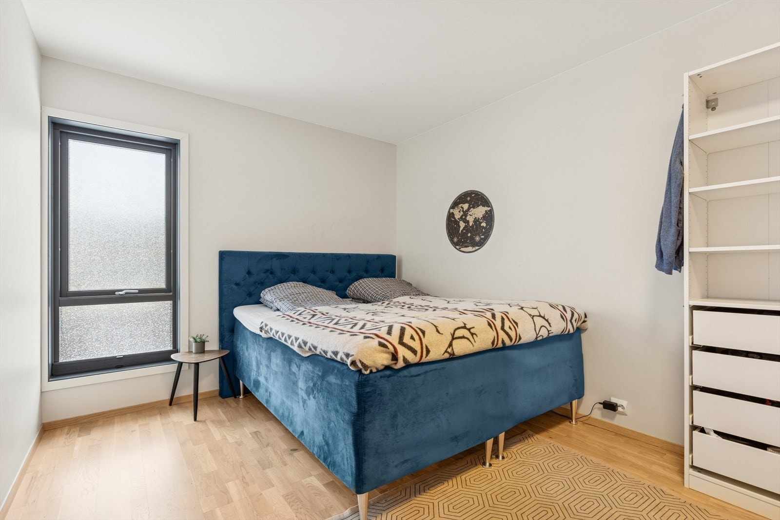 Hovedsoverommet er av god størrelse, og har god plass til dobbeltseng. Galleribilde