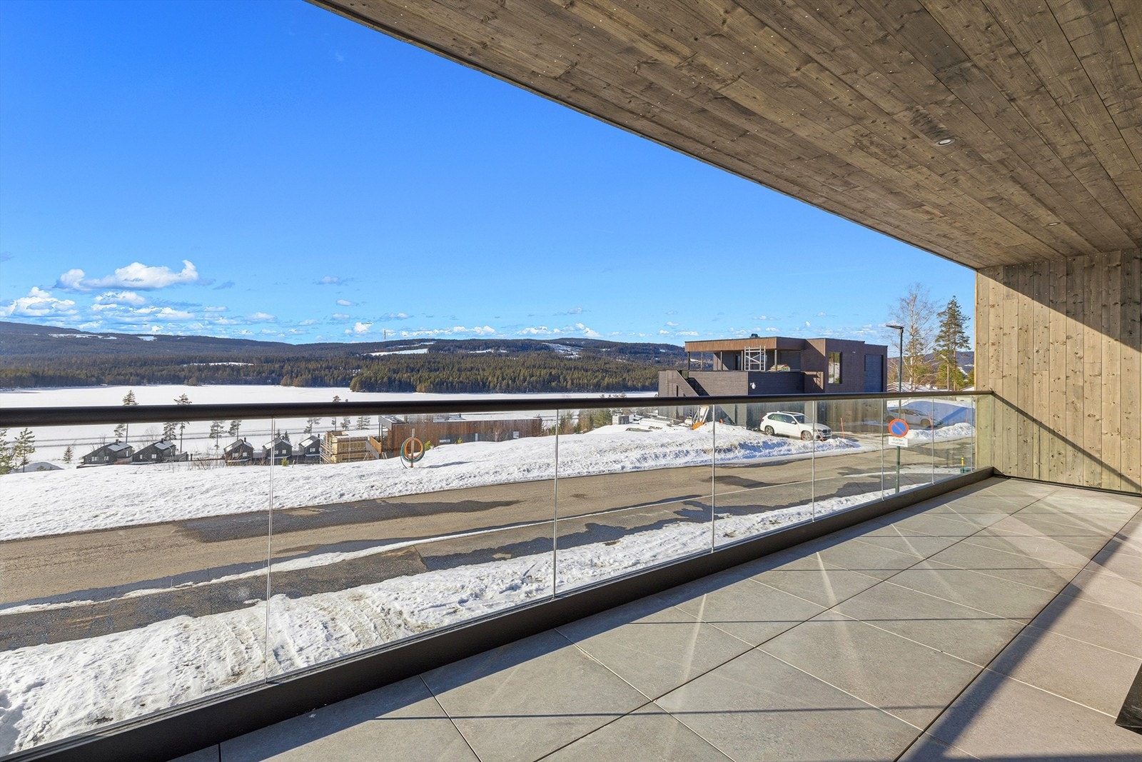 Utsikt nordvest. Galleribilde