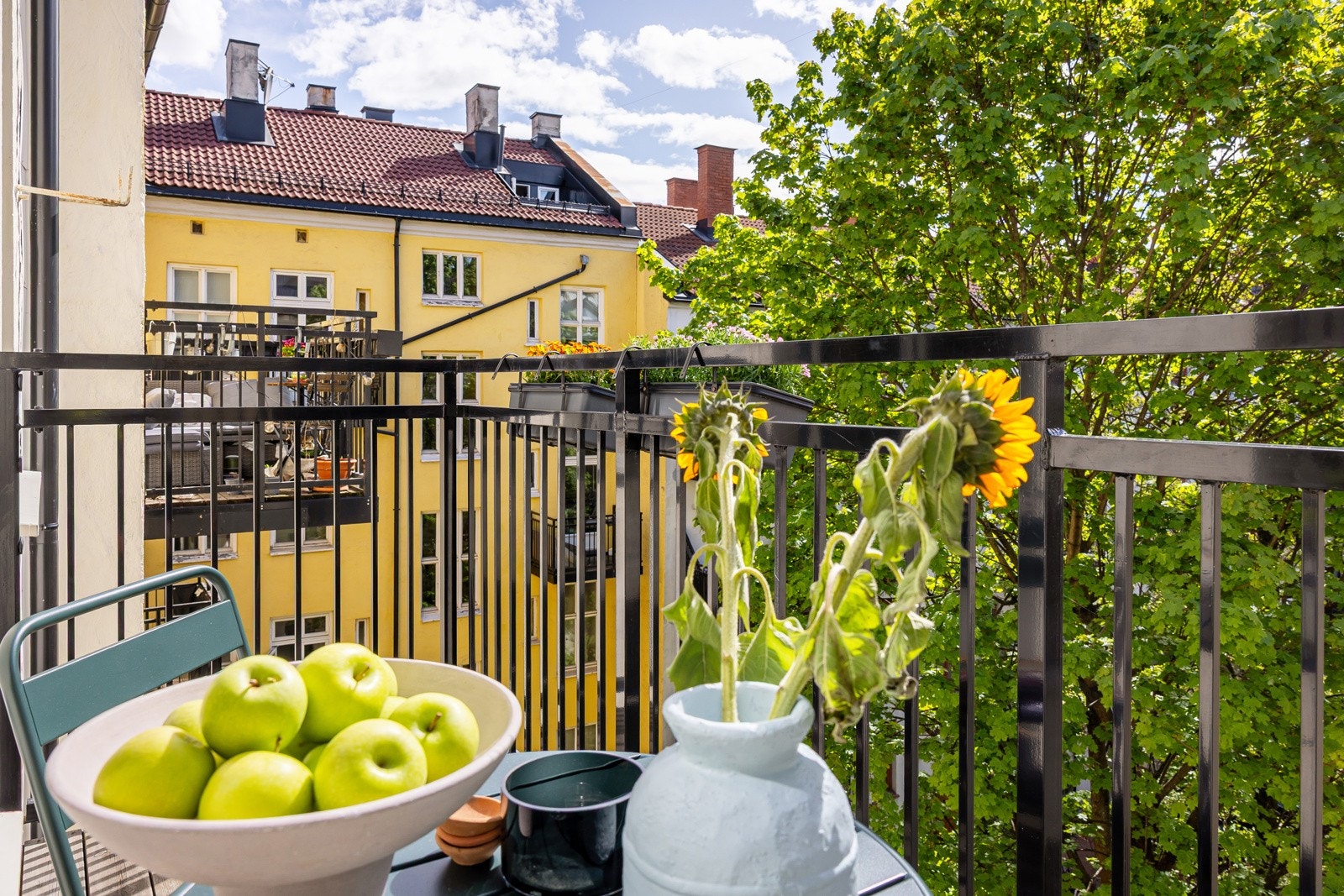 Tor Martin Tinderholt v/Privatmegleren Aksept har gleden av å ønske velkommen til Toftes gate 14A! Galleribilde